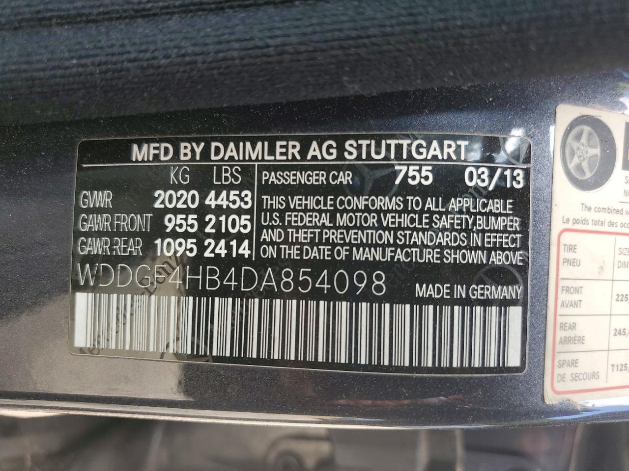 2013 Mercedes-benz C 250 Серый vin: WDDGF4HB4DA854098