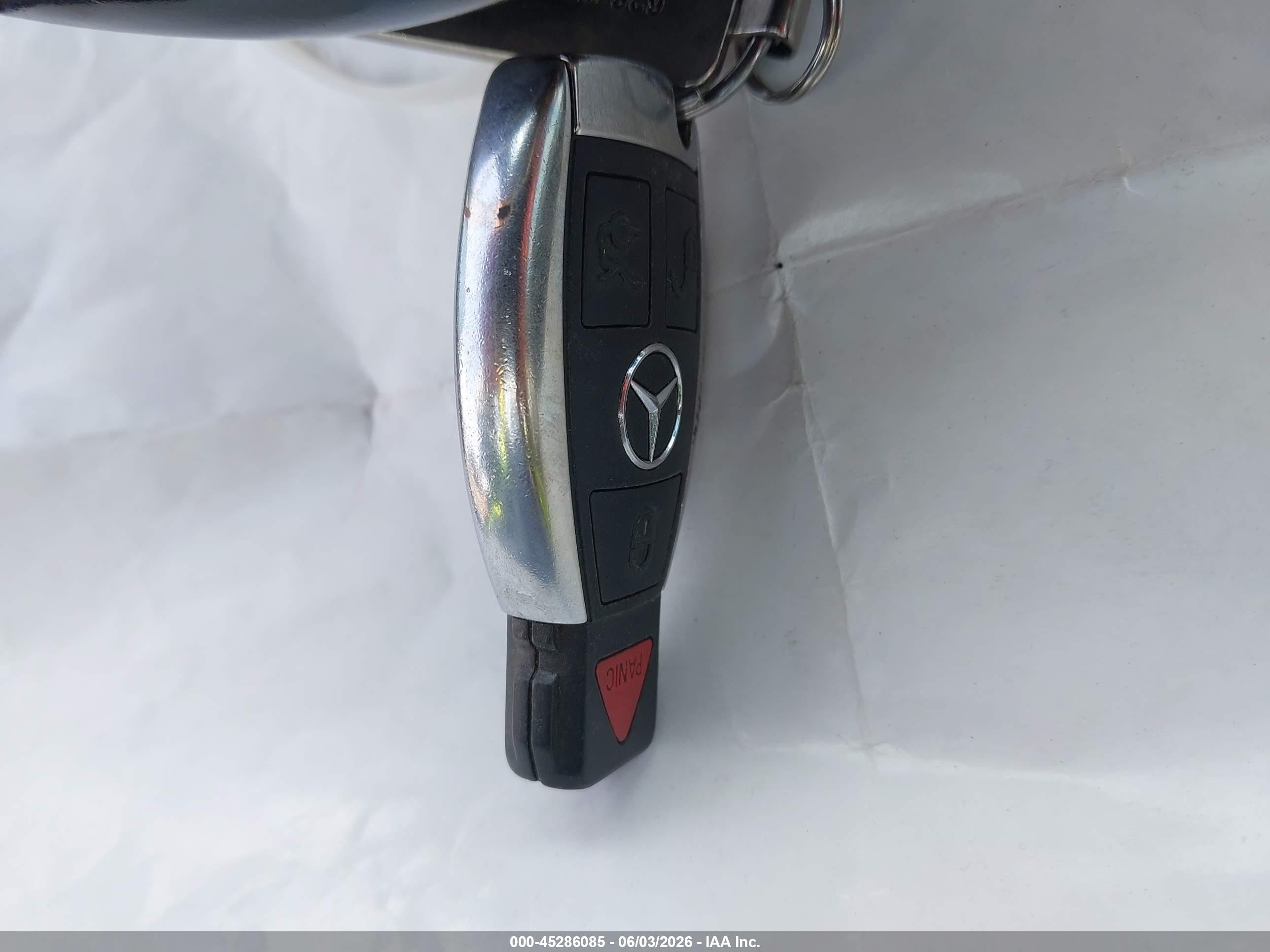 2013 Mercedes-benz C 250 Sport Black vin: WDDGF4HB4DR244025