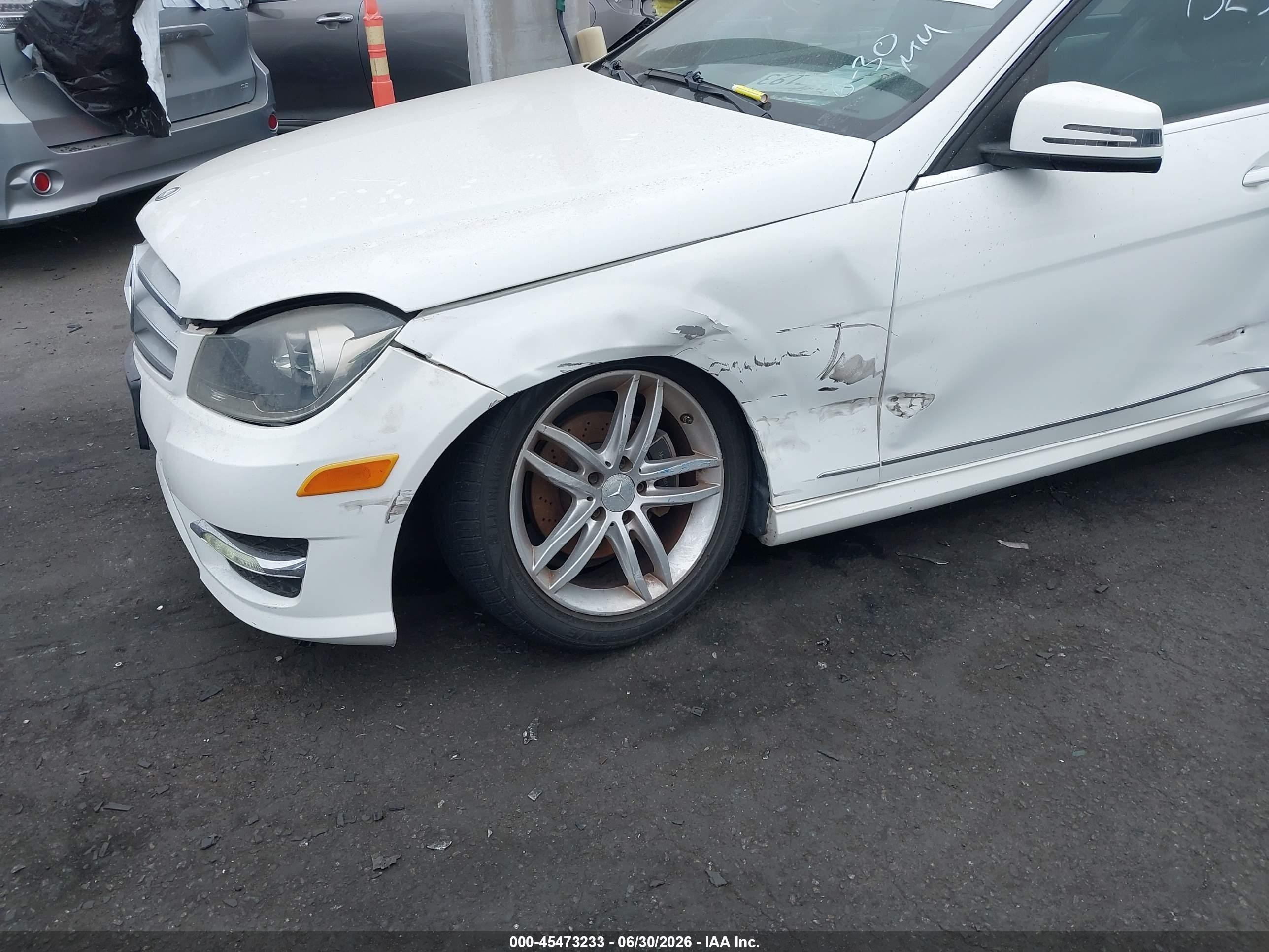 2013 Mercedes-benz C 250 Sport White vin: WDDGF4HB4DR266932