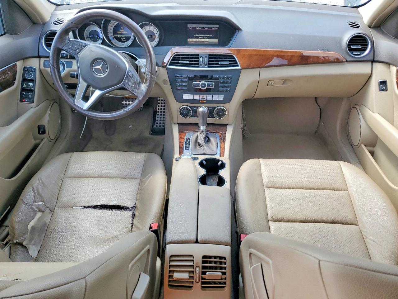 2013 Mercedes-benz C 250 Черный vin: WDDGF4HB4DR270527