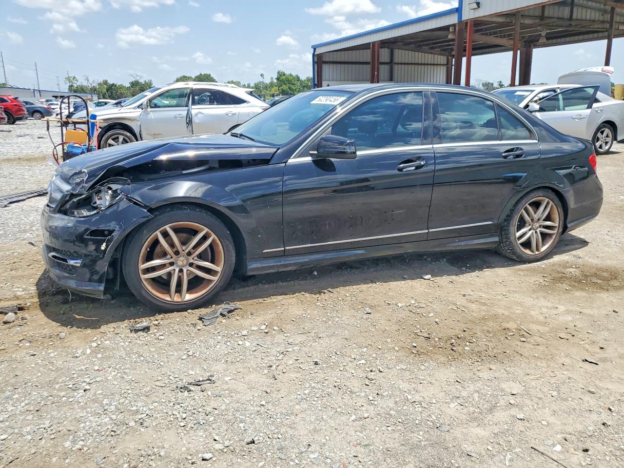 WDDGF4HB4DR271032