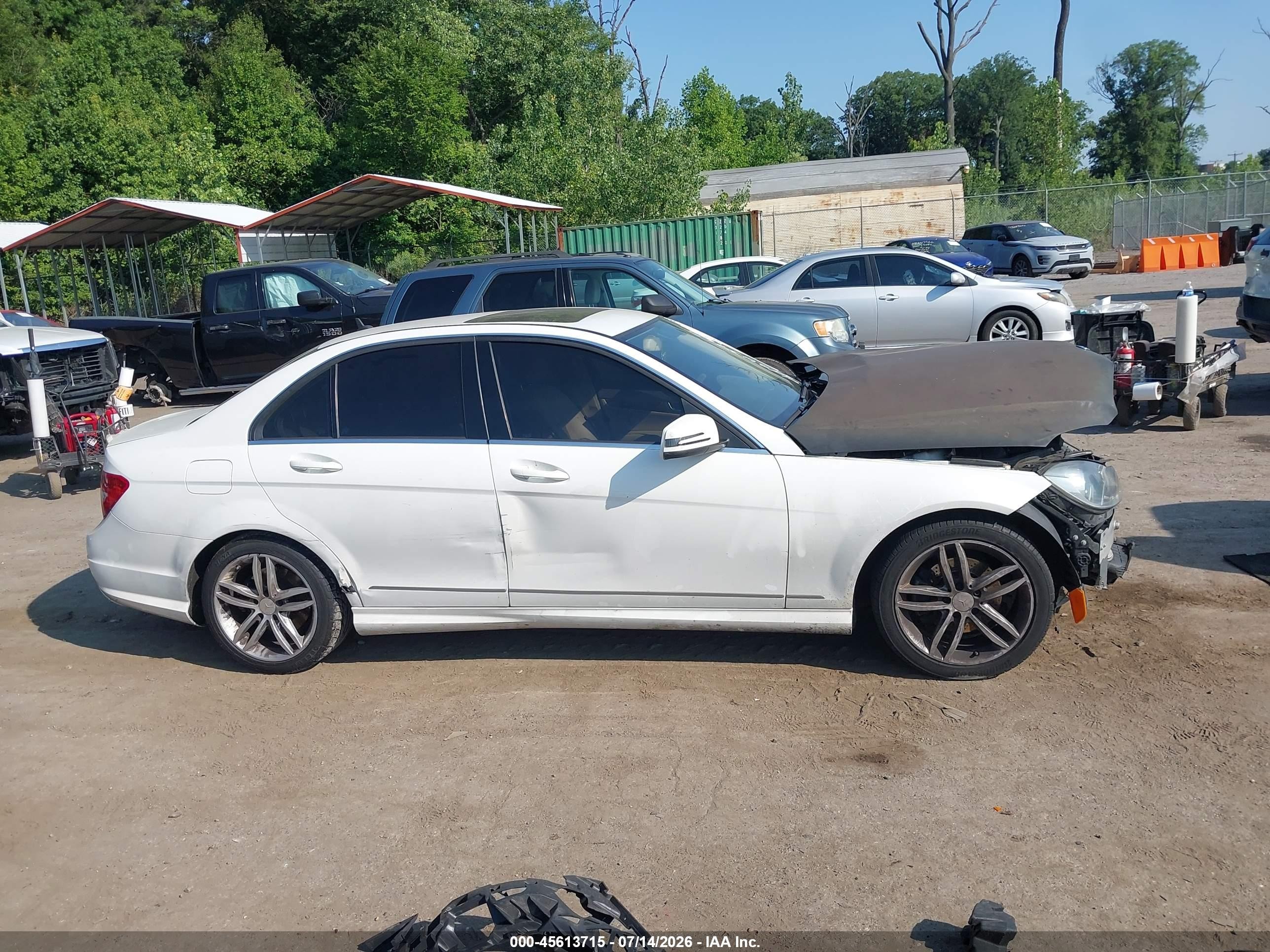 2013 Mercedes-benz C 250 Sport Белый vin: WDDGF4HB4DR294651
