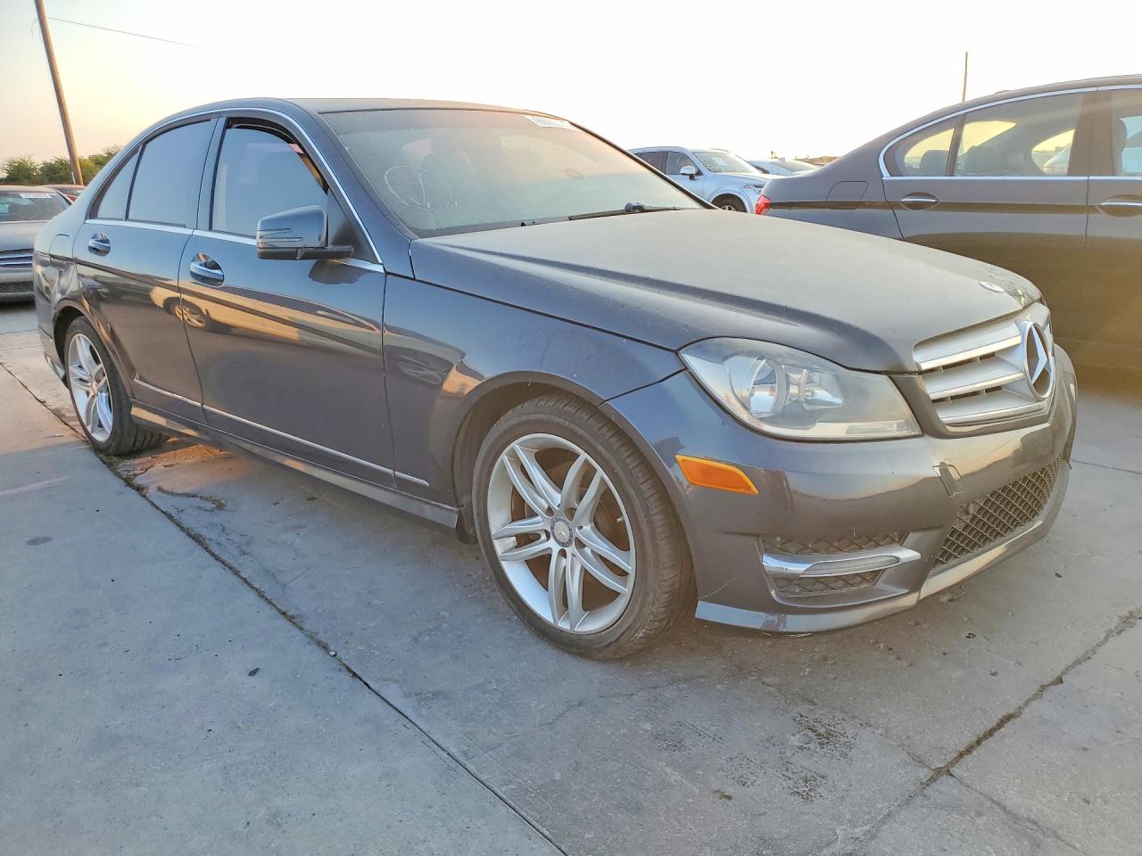 2013 Mercedes-benz C 250 Gray vin: WDDGF4HB4DR300853