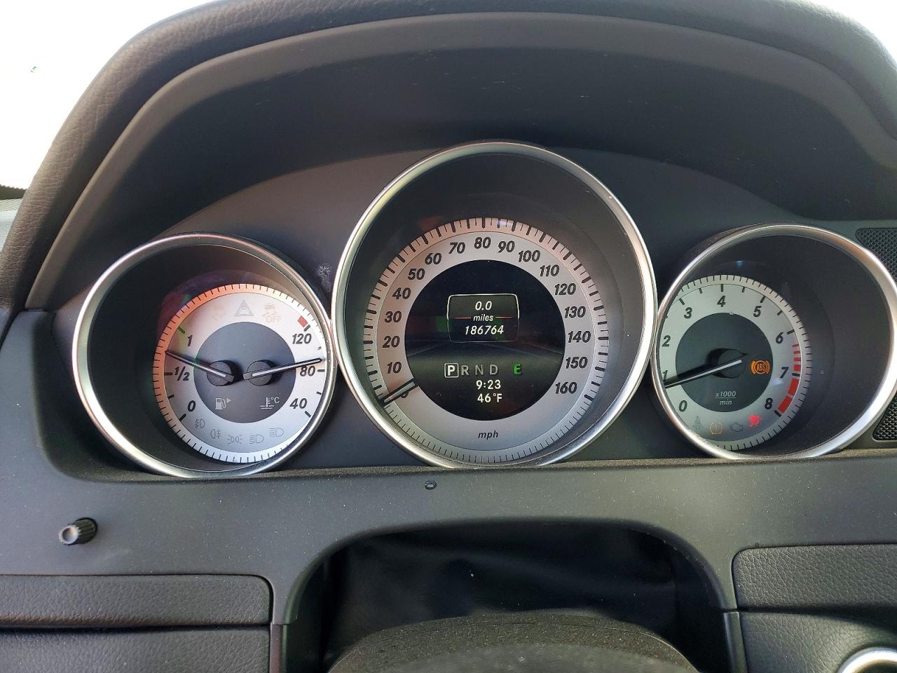 2014 Mercedes-benz C 250 Белый vin: WDDGF4HB4EA902393