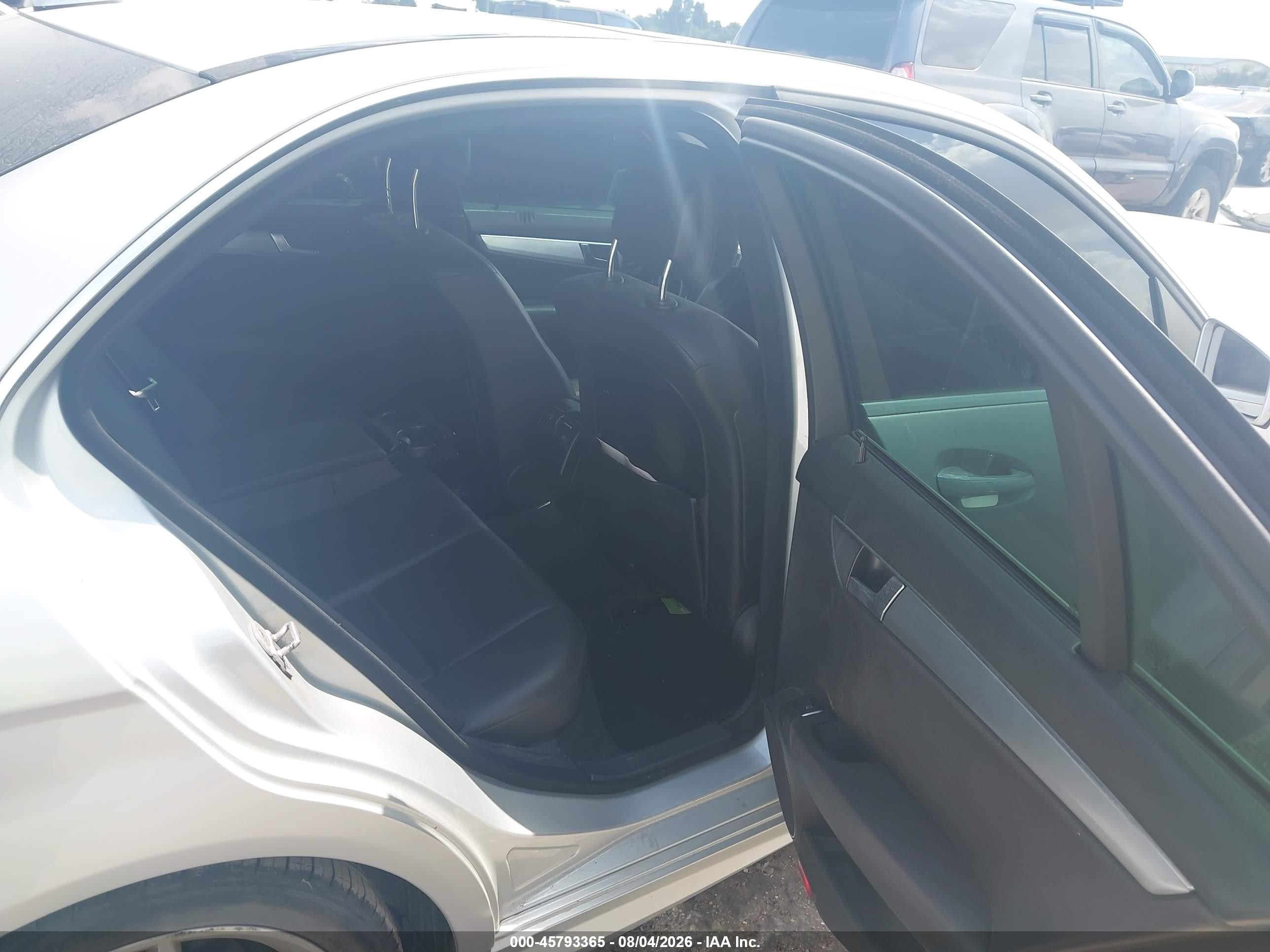 2014 Mercedes-benz C 250 Sport Silver vin: WDDGF4HB4EA962495