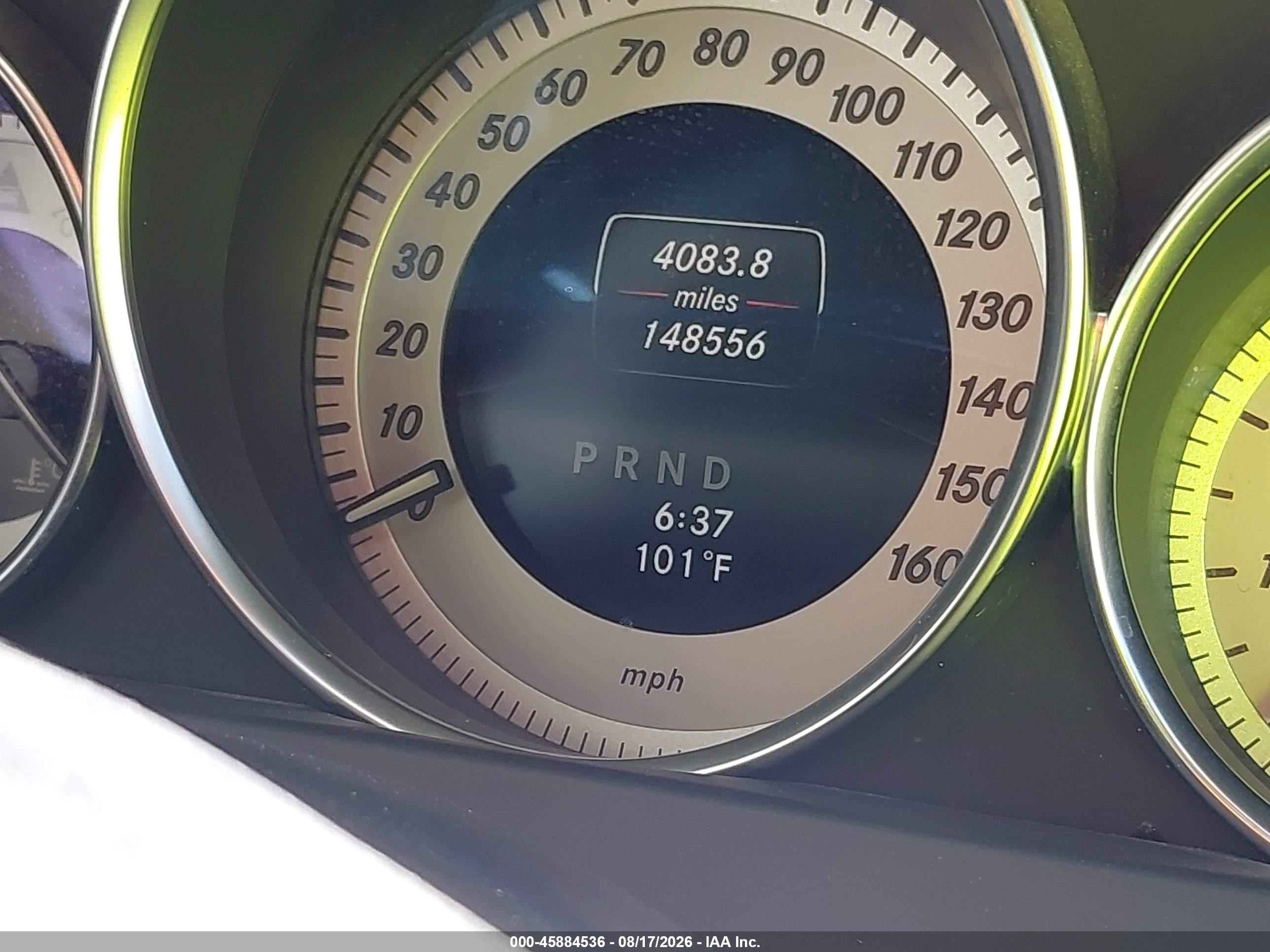 2014 Mercedes-benz C 250 Sport Белый vin: WDDGF4HB4EA967891