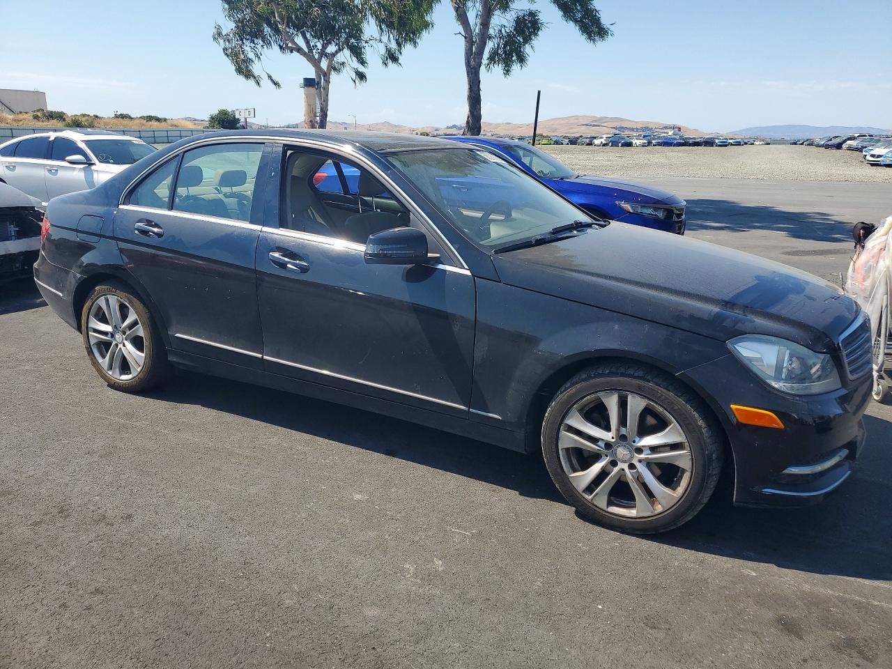 2014 Mercedes-benz C 250 Black vin: WDDGF4HB4EG158968