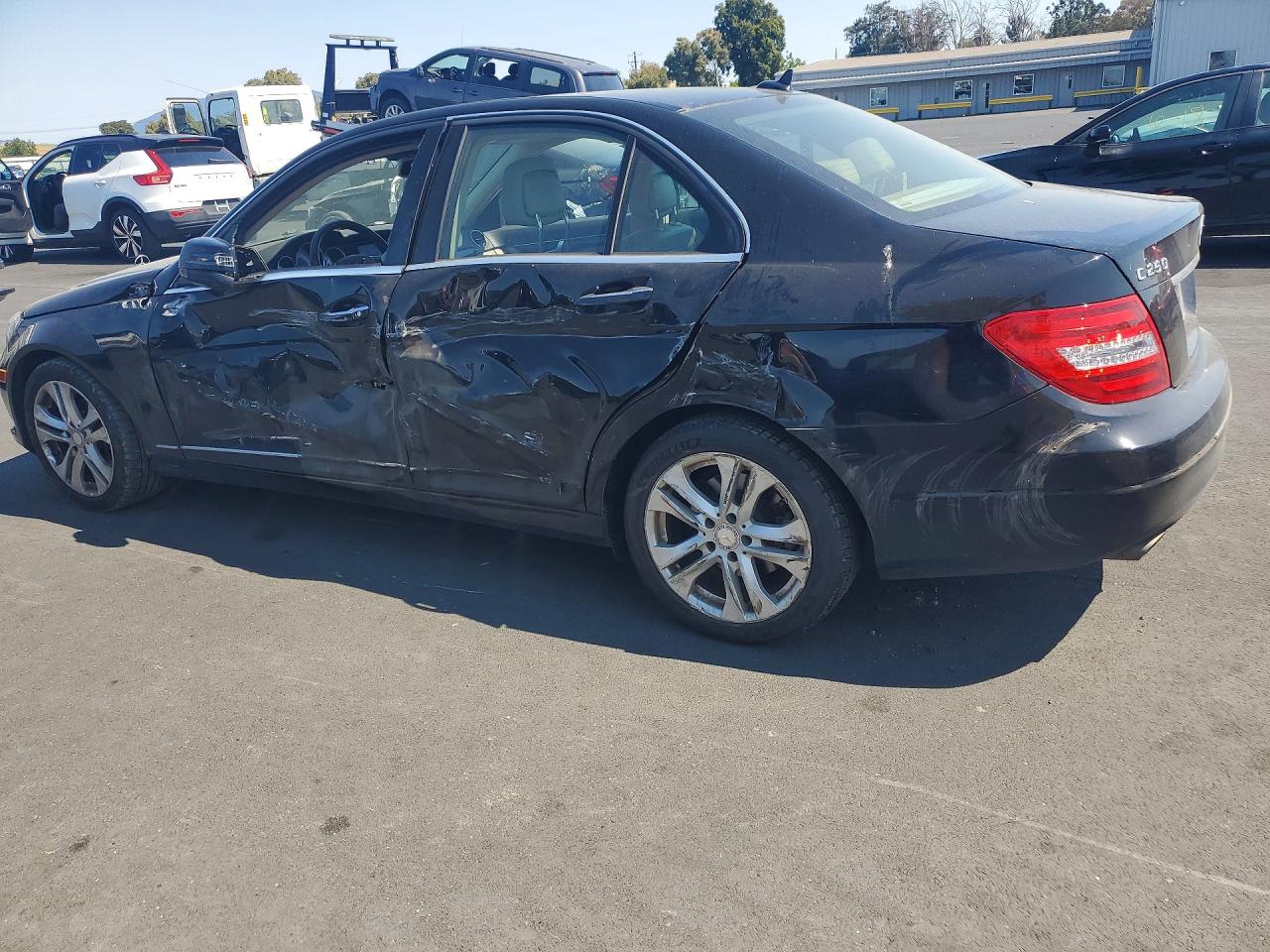 2014 Mercedes-benz C 250 Black vin: WDDGF4HB4EG158968