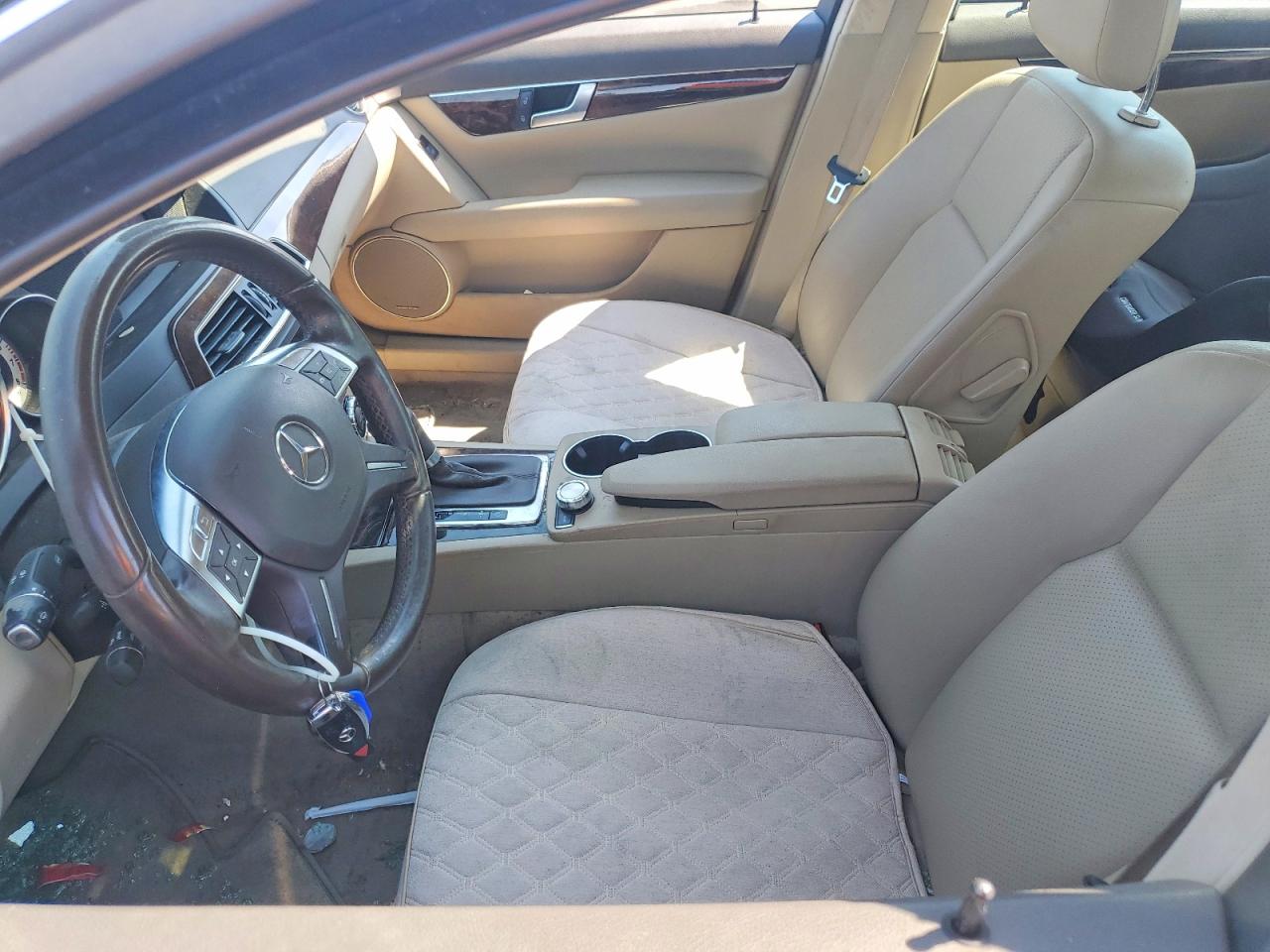 2014 Mercedes-benz C 250 Black vin: WDDGF4HB4EG158968
