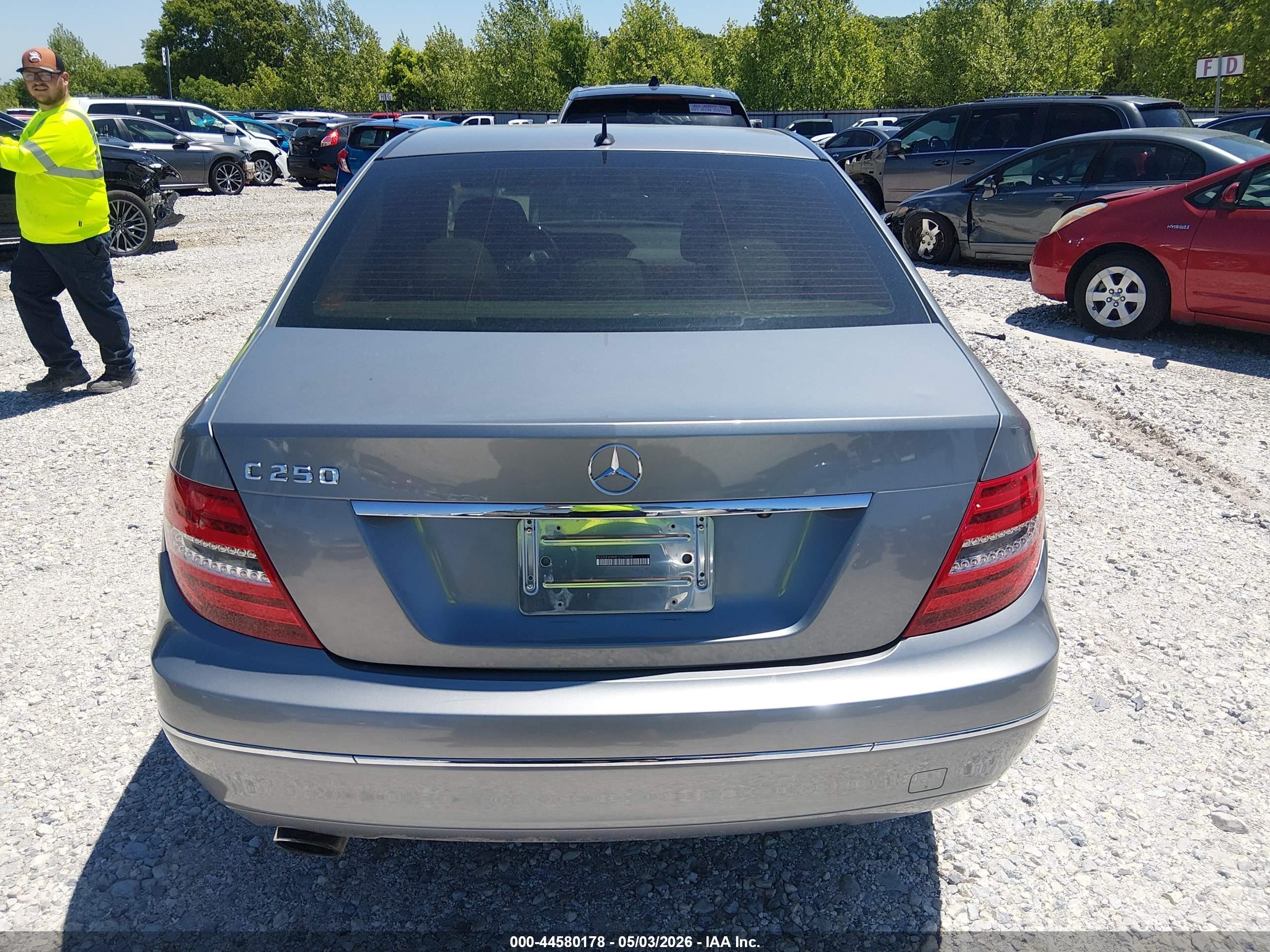 2014 Mercedes-benz C 250 Luxury Gray vin: WDDGF4HB4EG256009