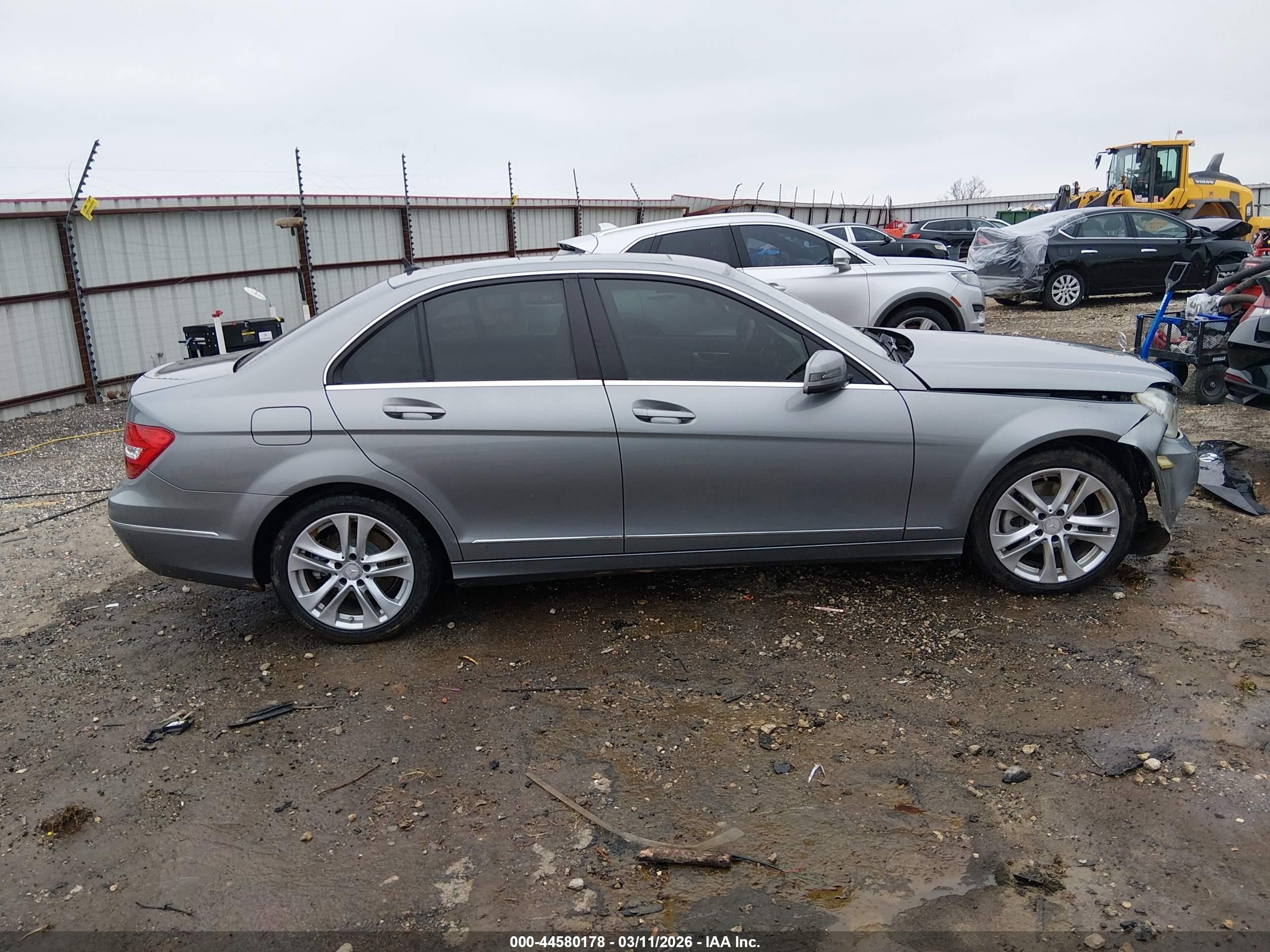 2014 Mercedes-benz C 250 Luxury Gray vin: WDDGF4HB4EG256009