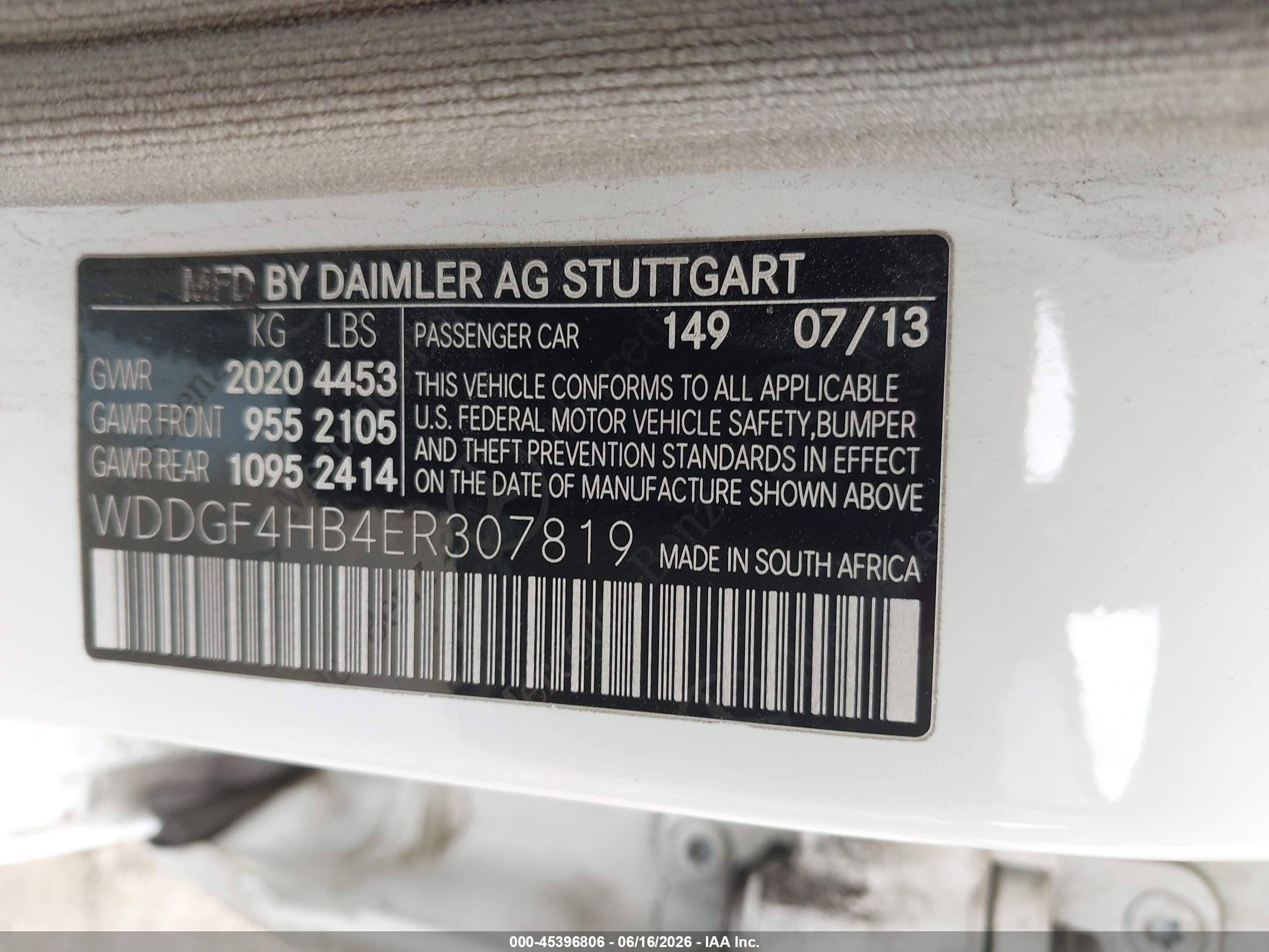 2014 Mercedes-benz C 250 Sport Белый vin: WDDGF4HB4ER307819