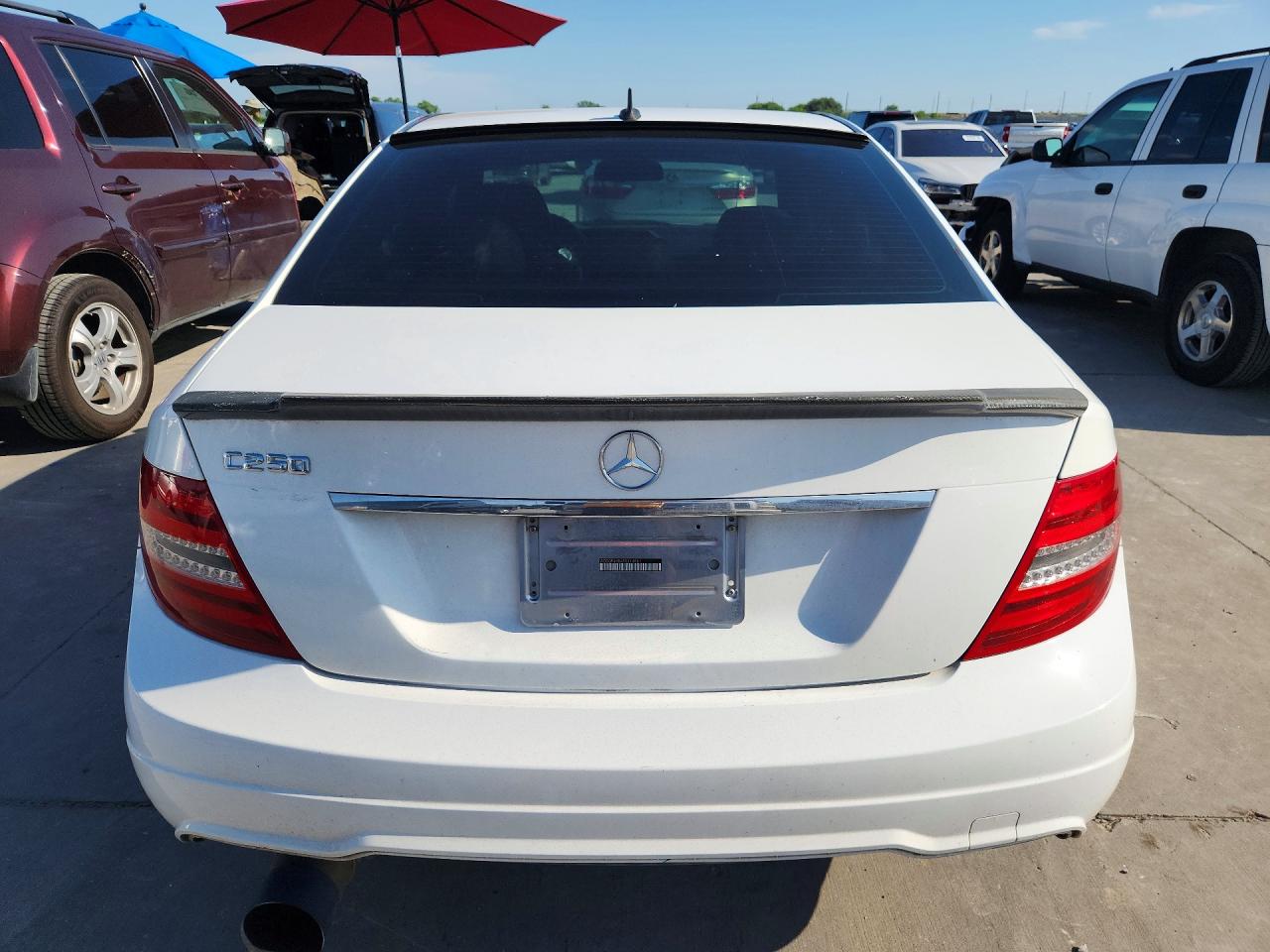 2014 Mercedes-benz C 250 White vin: WDDGF4HB4ER314561