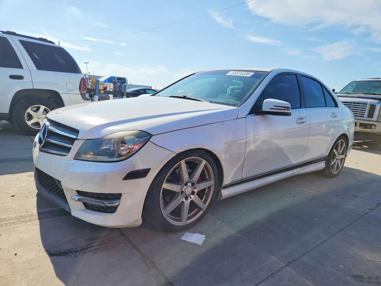 2014 Mercedes-benz C 250 White vin: WDDGF4HB4ER314561