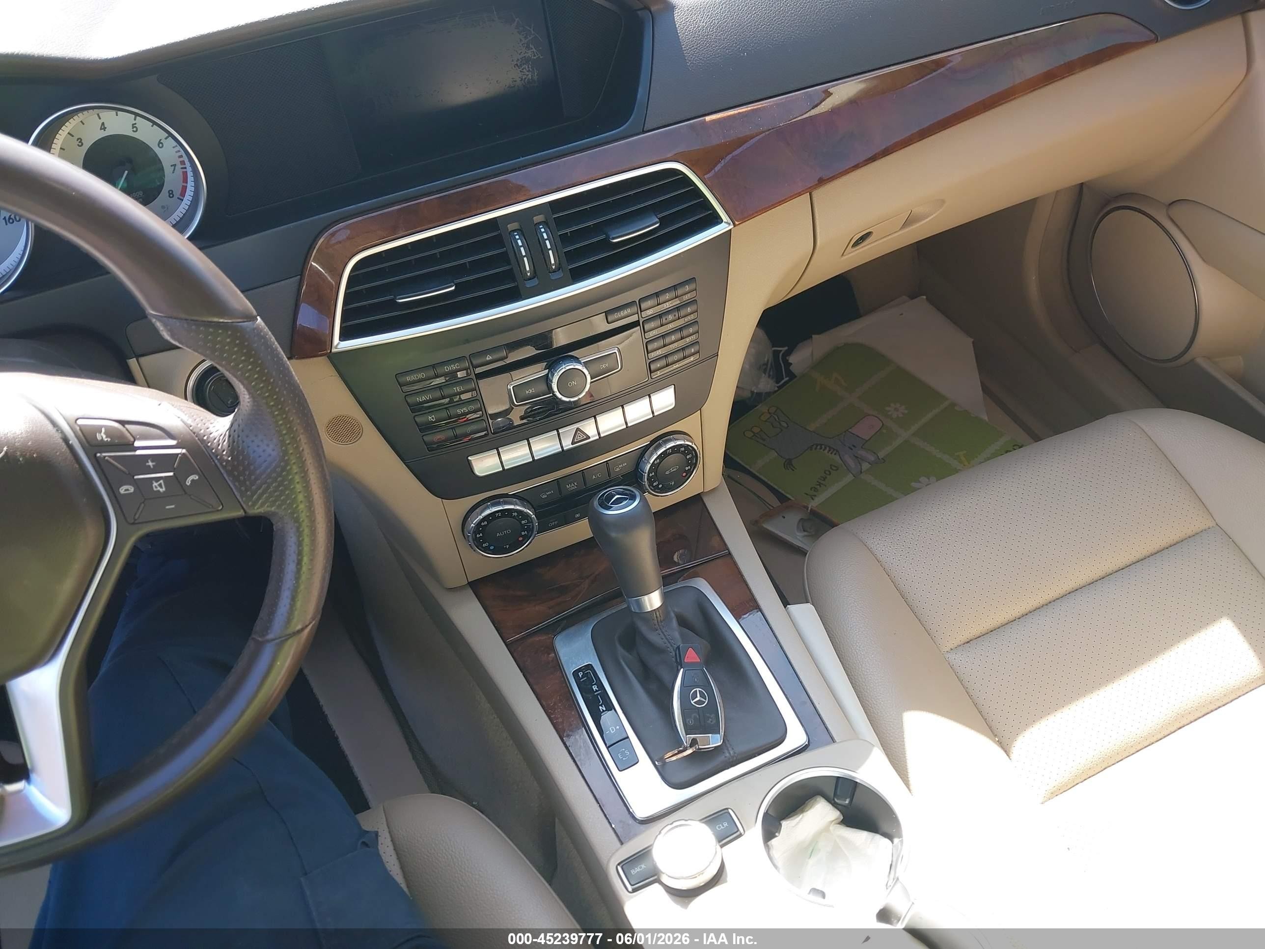 2012 Mercedes-benz C 250 Sport Черный vin: WDDGF4HB5CA610734