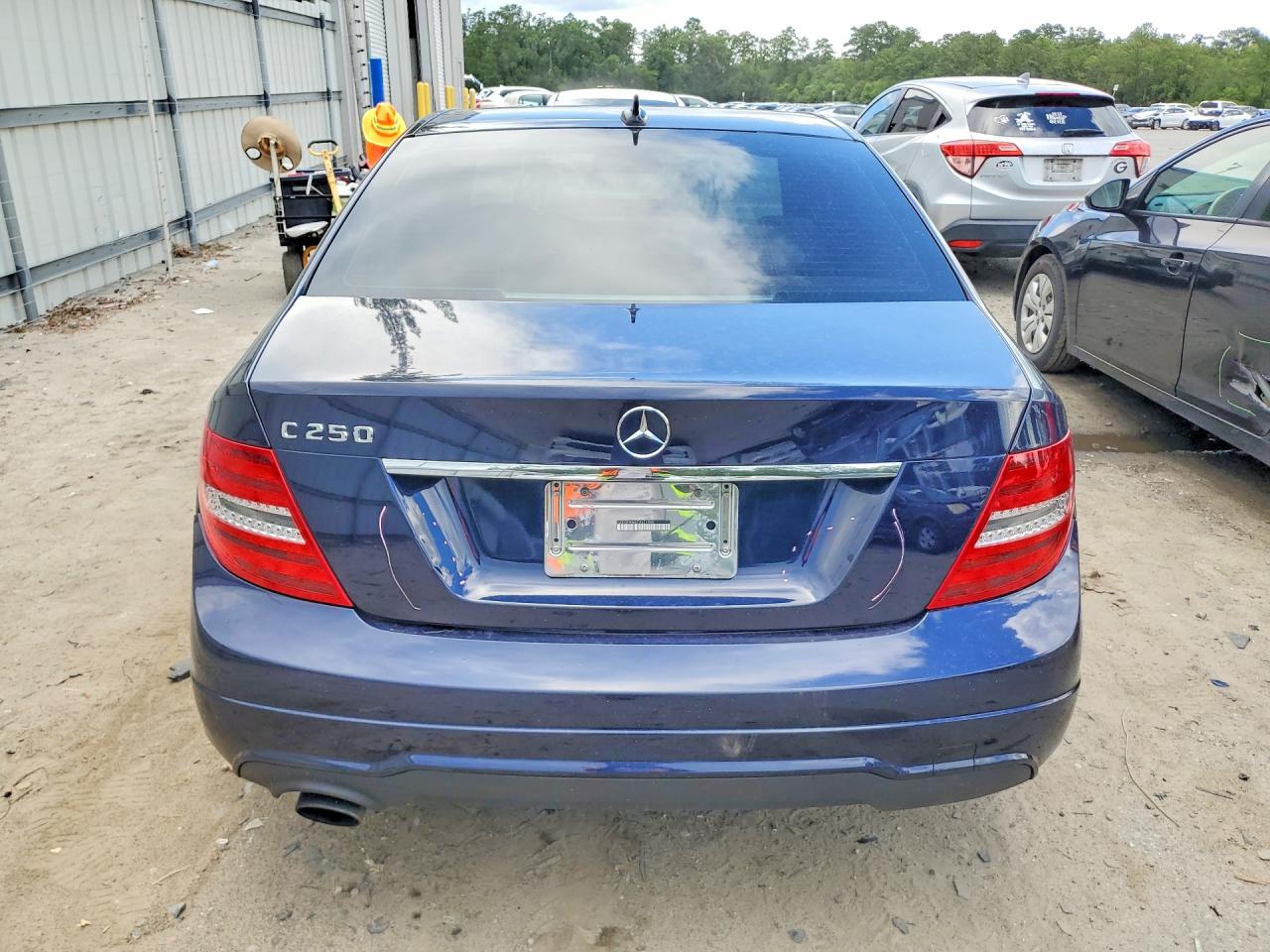 2012 Mercedes-benz C 250 Blue vin: WDDGF4HB5CA621488