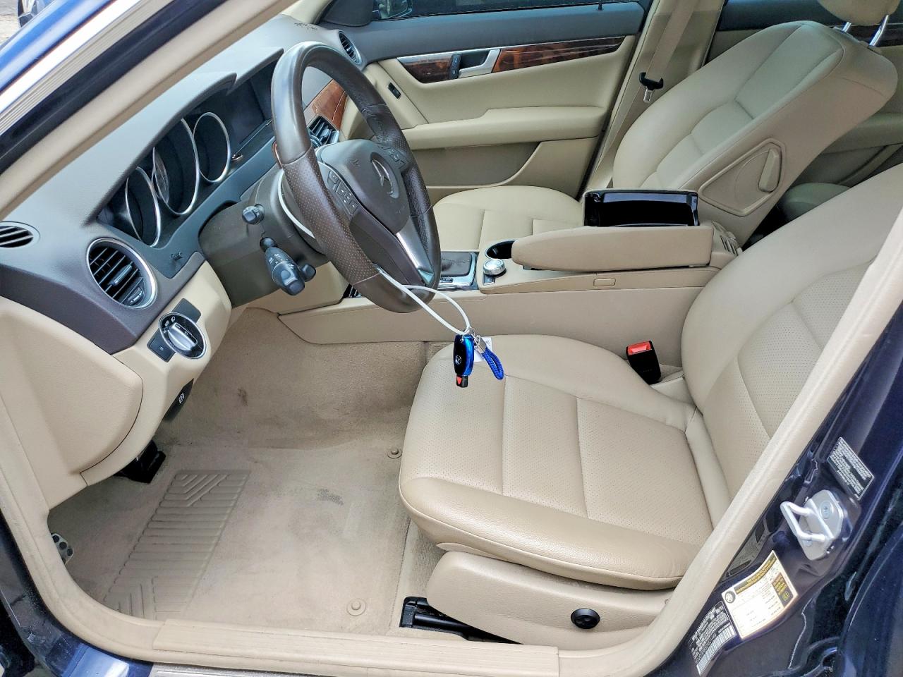 2012 Mercedes-benz C 250 Blue vin: WDDGF4HB5CA621488