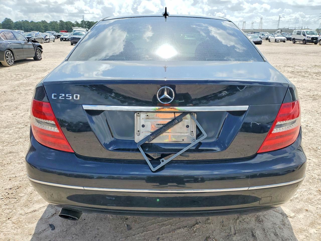 2012 Mercedes-benz C 250 Black vin: WDDGF4HB5CA654653