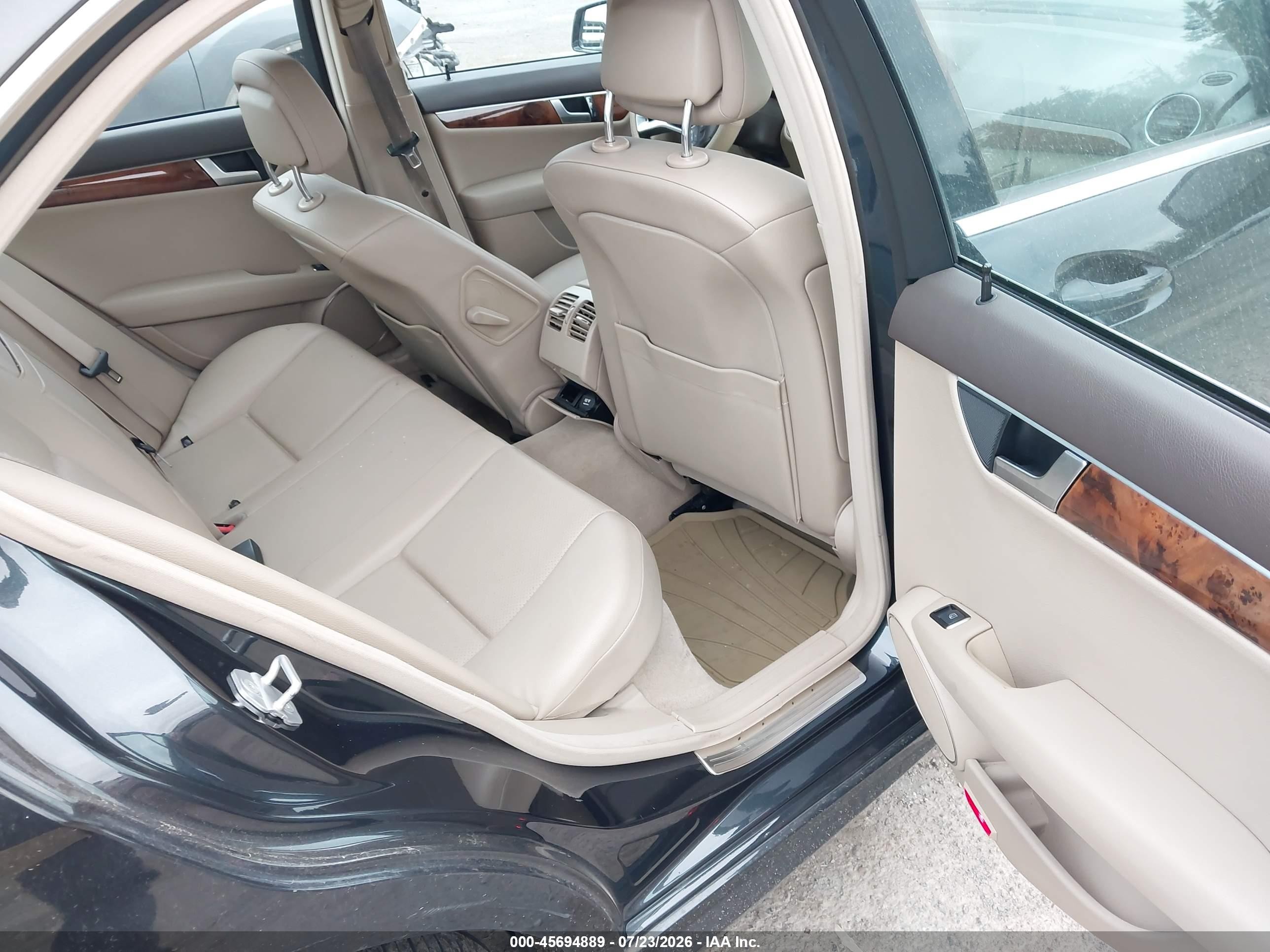 2012 Mercedes-benz C 250 Sport Black vin: WDDGF4HB5CR200369