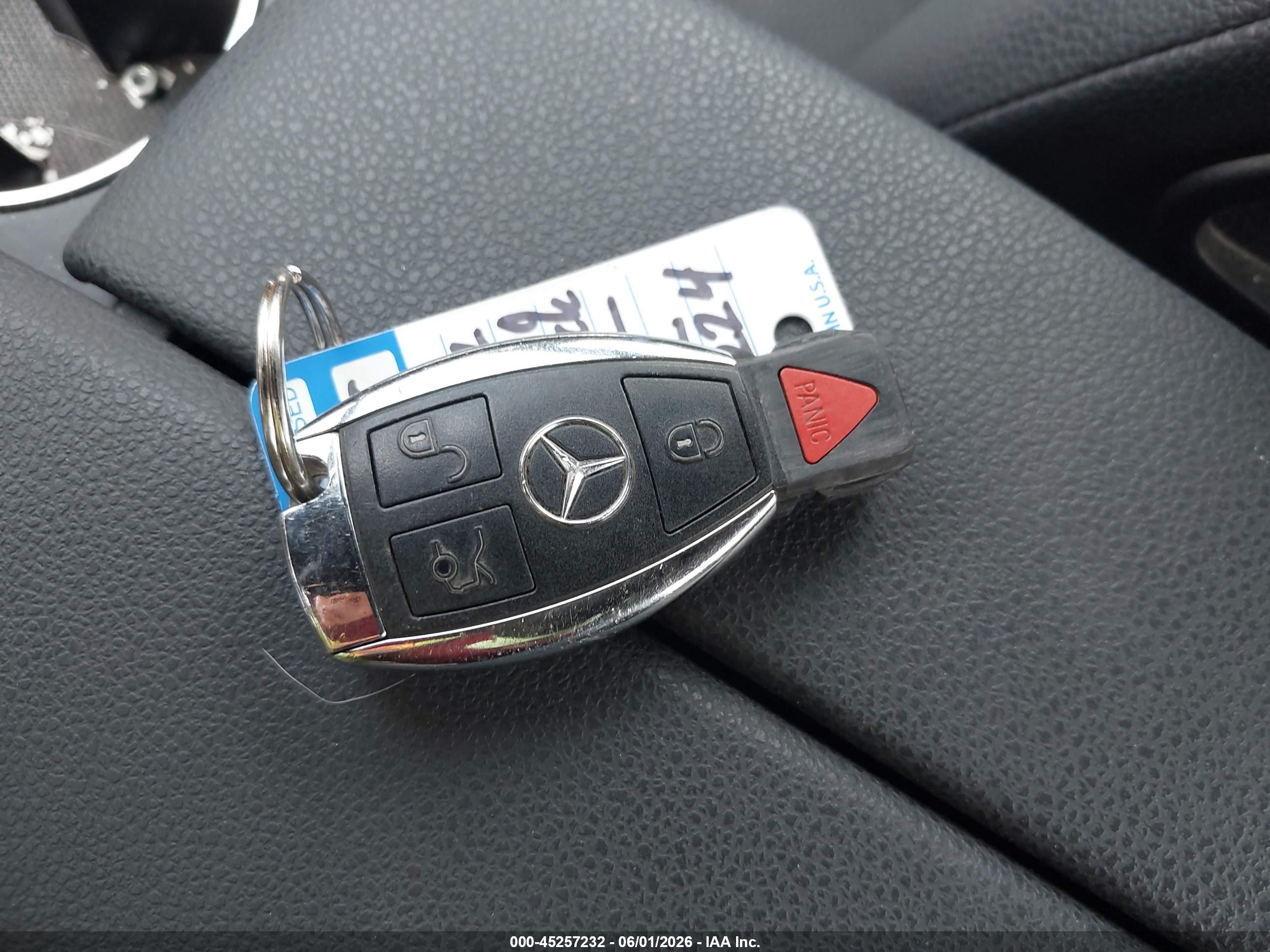 2012 Mercedes-benz C 250 Sport Black vin: WDDGF4HB5CR203062