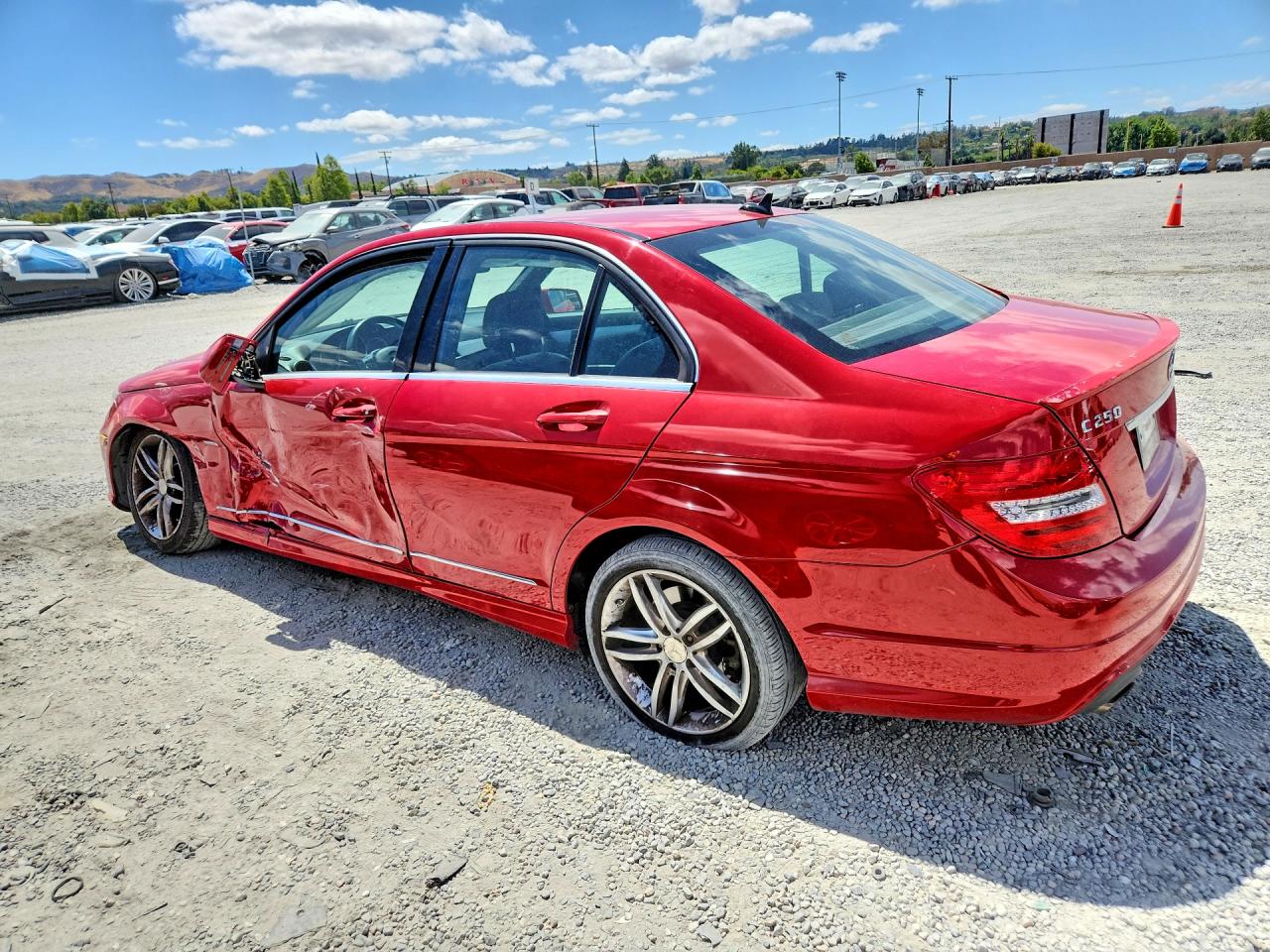 2012 Mercedes-benz C 250 Red vin: WDDGF4HB5CR236174