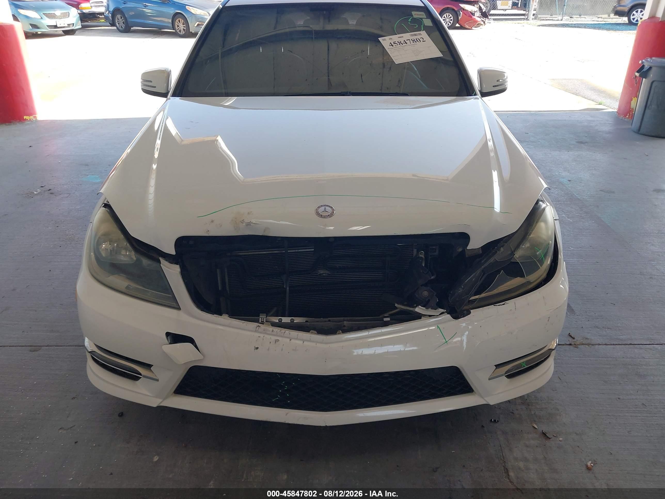 2013 Mercedes-benz C 250 Sport White vin: WDDGF4HB5DA773448