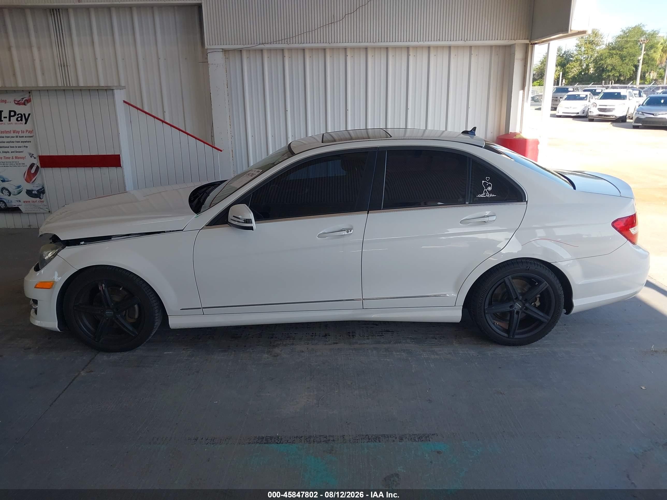 2013 Mercedes-benz C 250 Sport White vin: WDDGF4HB5DA773448