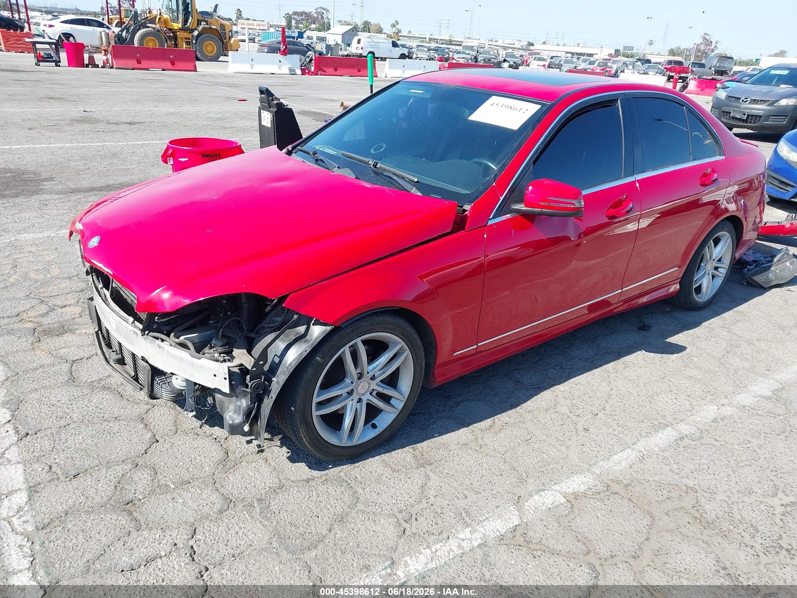 2013 Mercedes-benz C 250 Sport Red vin: WDDGF4HB5DA777550