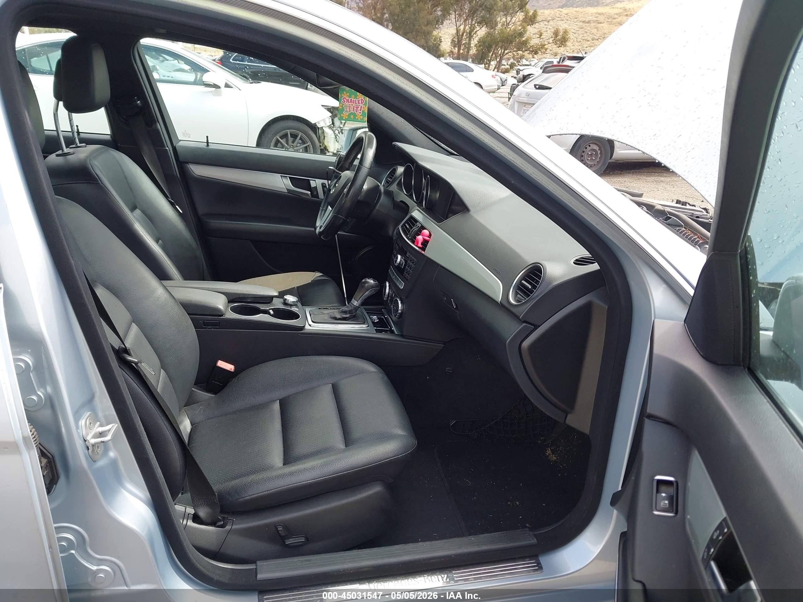 2013 Mercedes-benz C 250 Sport Синий vin: WDDGF4HB5DA784224