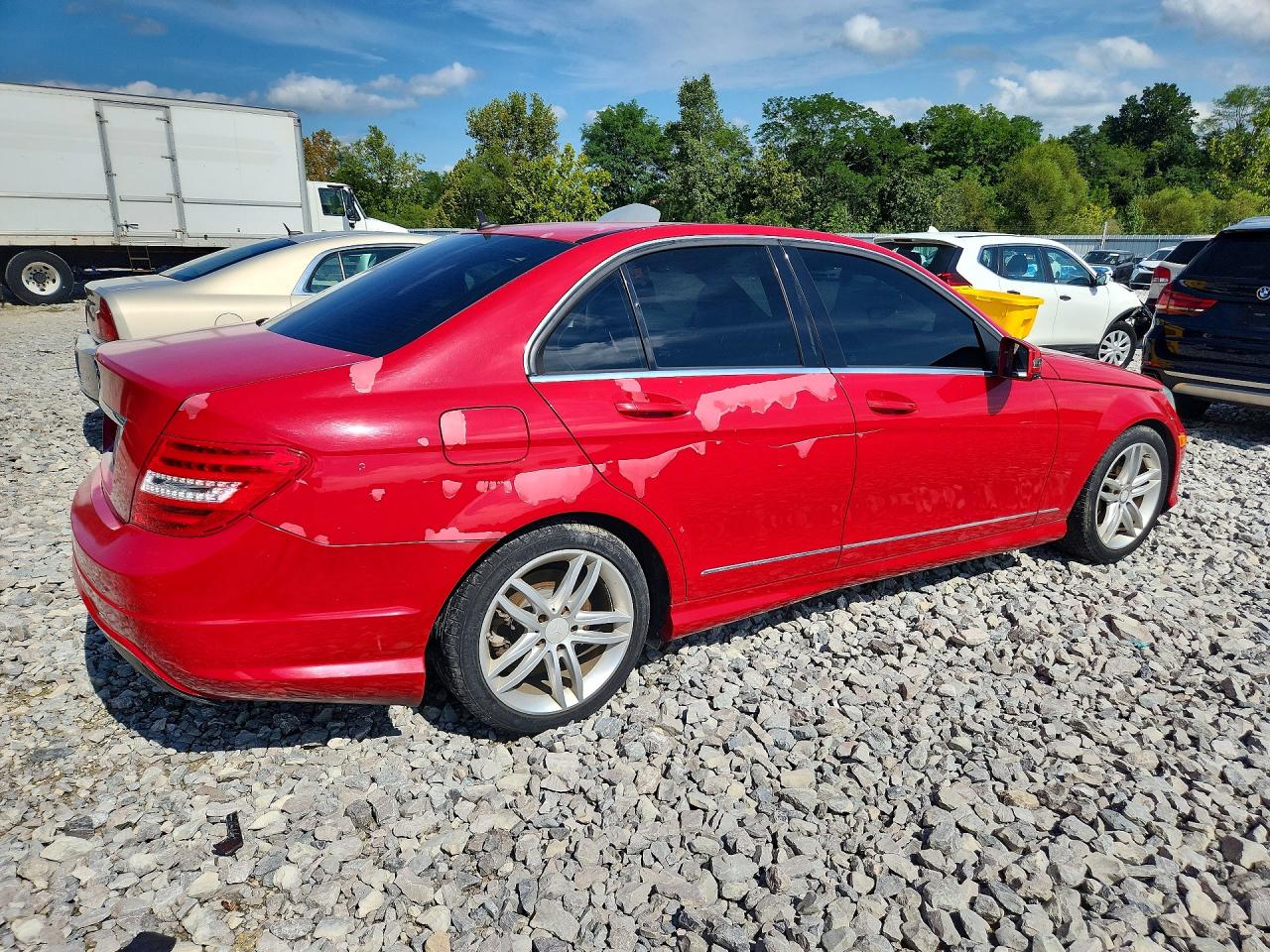 2013 Mercedes-benz C 250 Красный vin: WDDGF4HB5DA790850