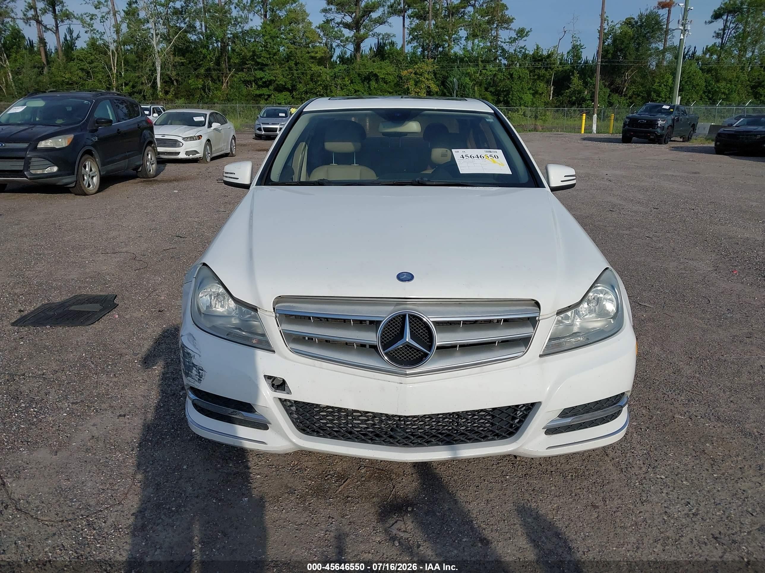 2013 Mercedes-benz C 250 Luxury White vin: WDDGF4HB5DA804505