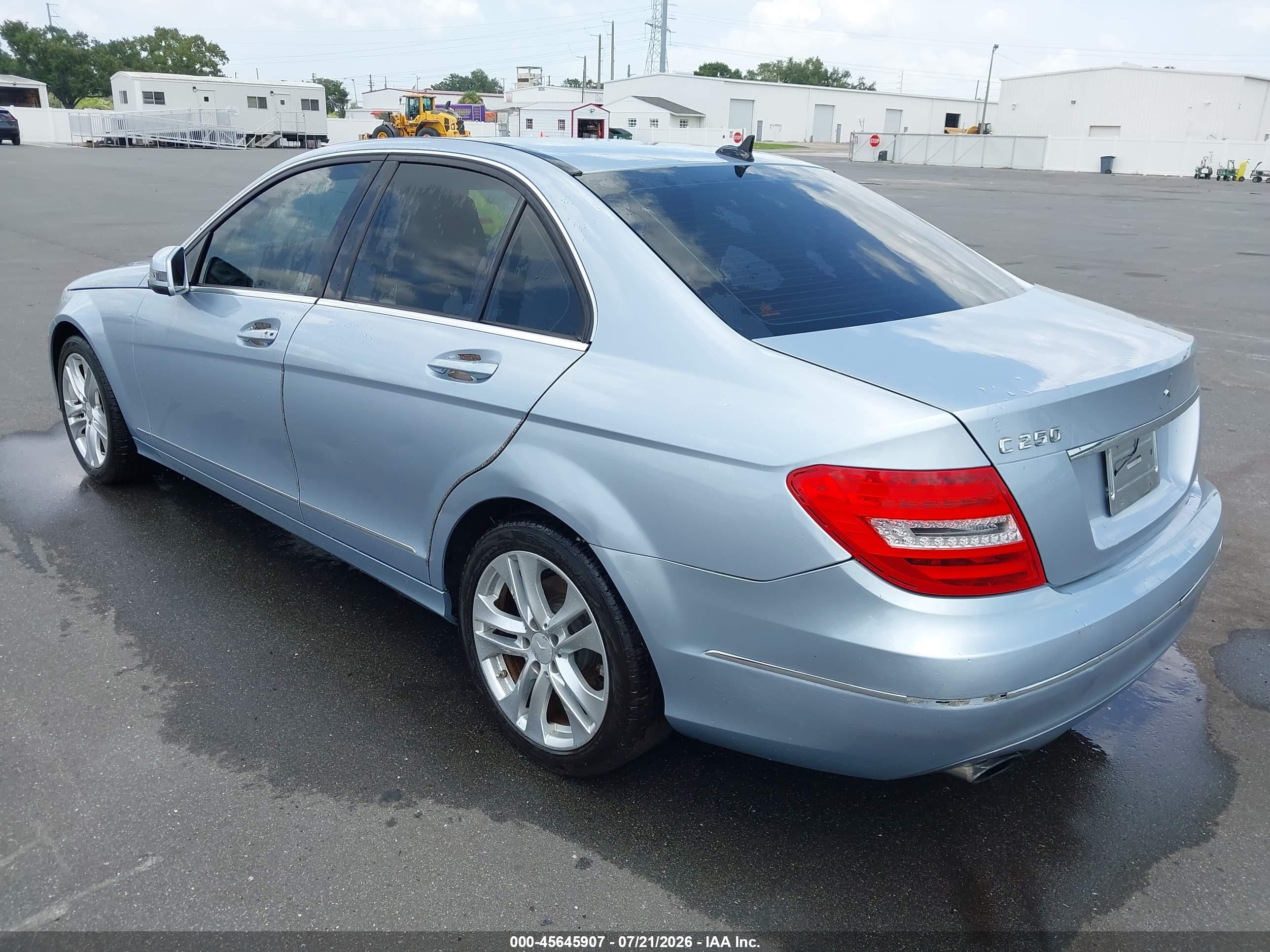 2013 Mercedes-benz C 250 Luxury/sport Silver vin: WDDGF4HB5DA838590