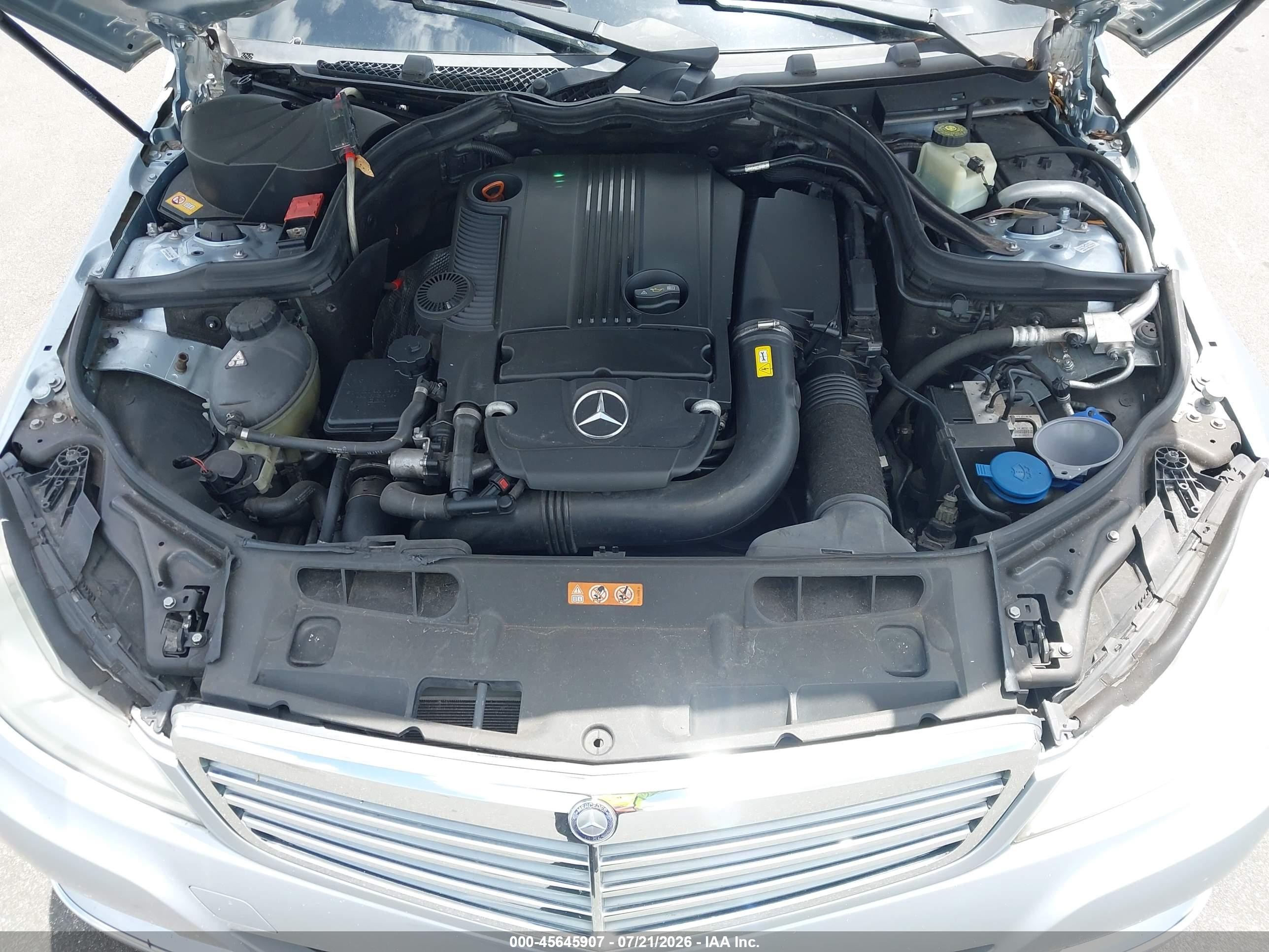 2013 Mercedes-benz C 250 Luxury/sport Silver vin: WDDGF4HB5DA838590