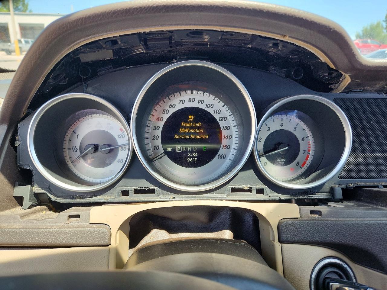 2013 Mercedes-benz C 250 Коричневый vin: WDDGF4HB5DF971532