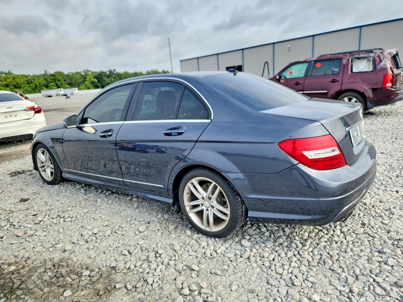 2013 Mercedes-benz C 250 Gray vin: WDDGF4HB5DR262209