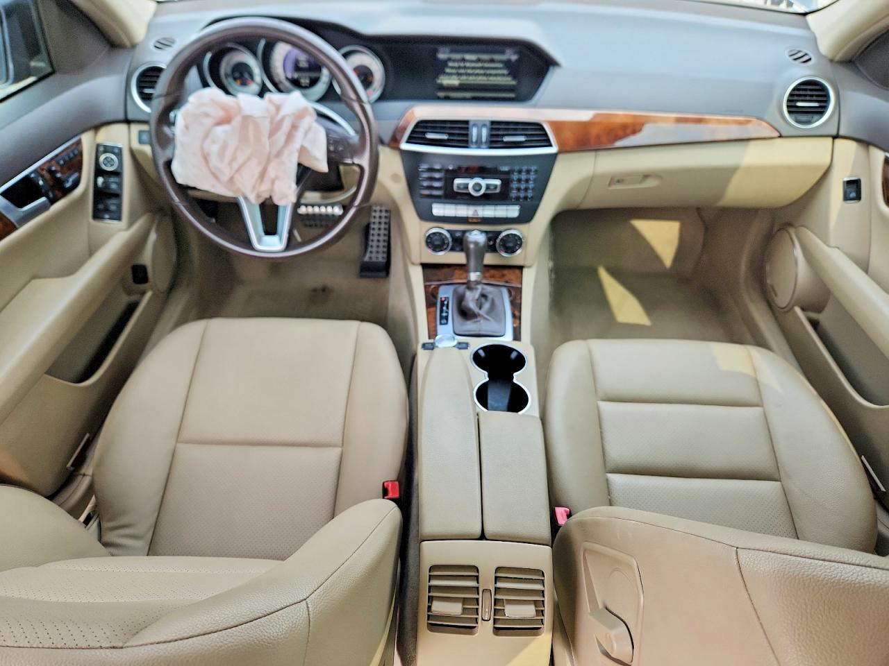 2013 Mercedes-benz C 250 Gray vin: WDDGF4HB5DR262209