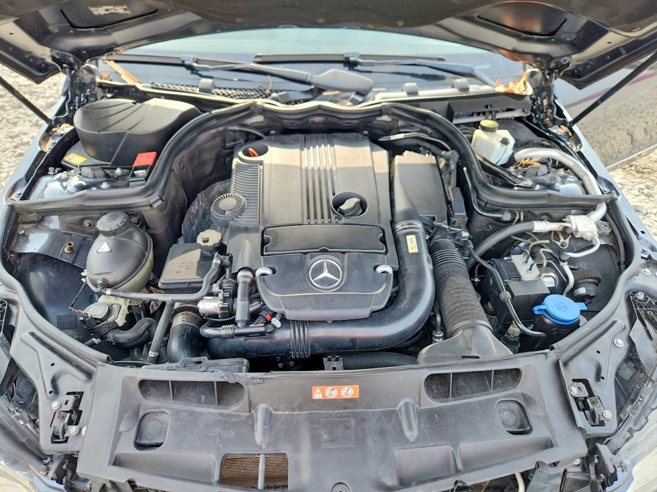 2013 Mercedes-benz C 250 Gray vin: WDDGF4HB5DR262209