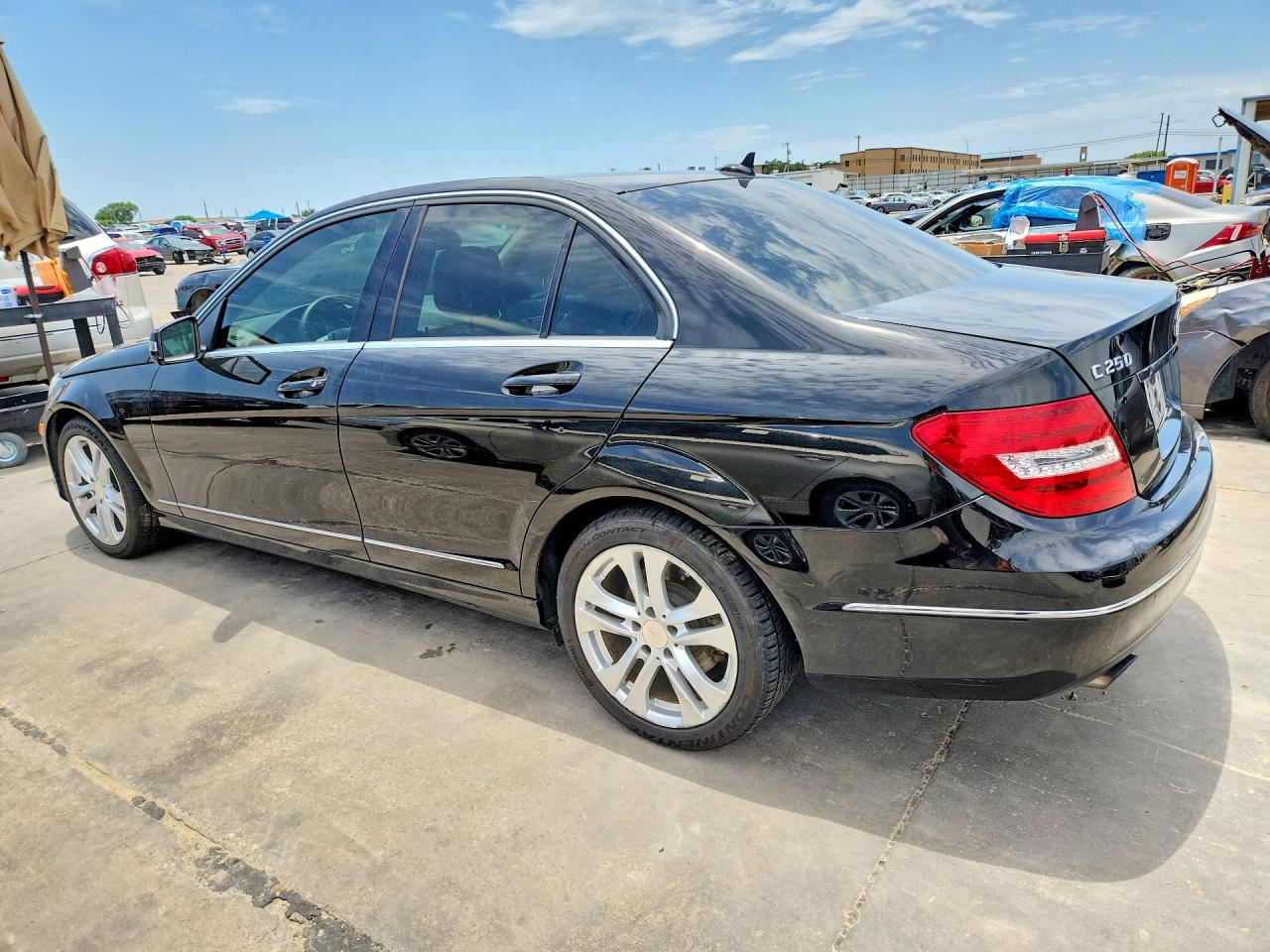 2013 Mercedes-benz C 250 Черный vin: WDDGF4HB5DR263683