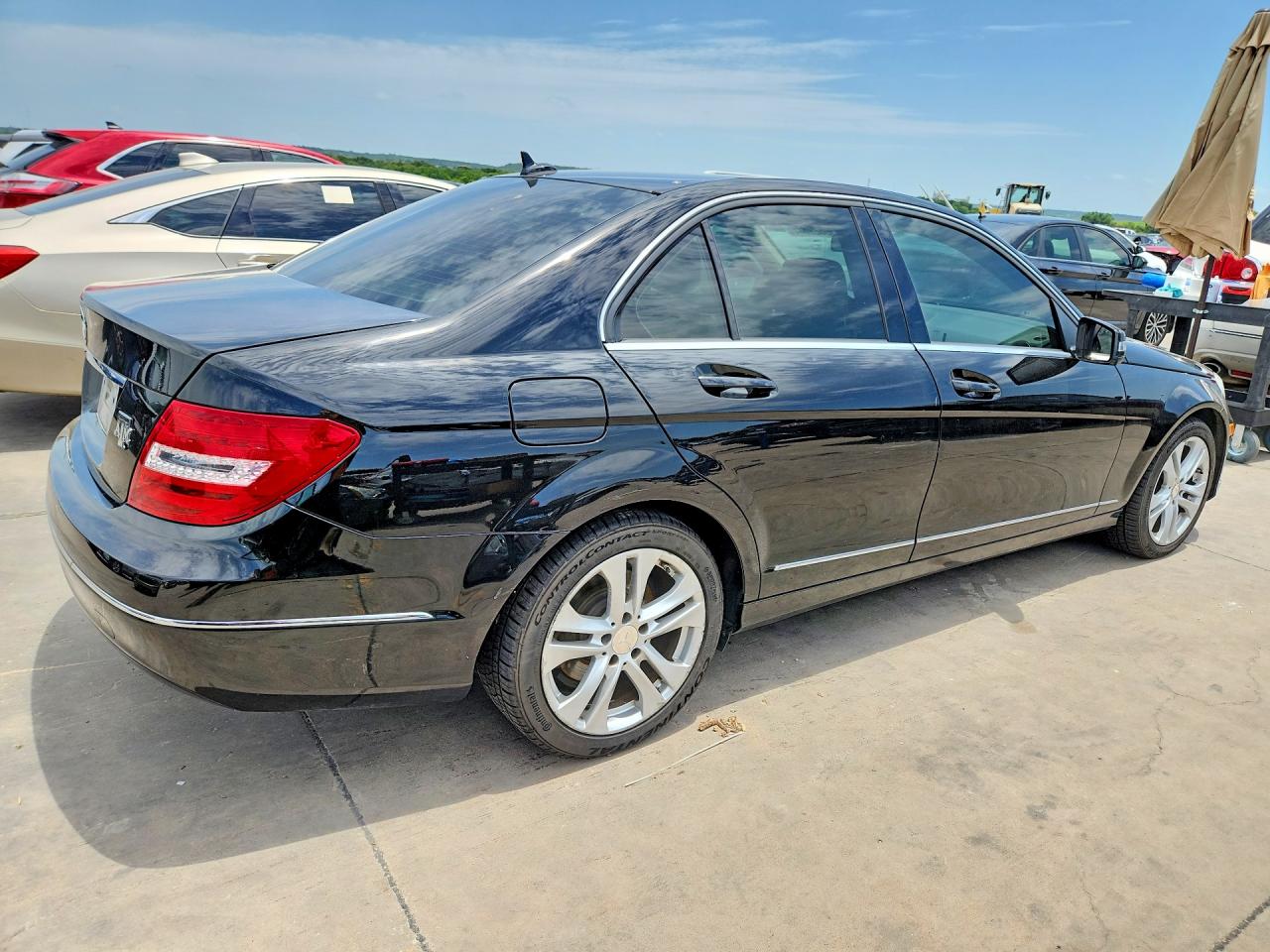 2013 Mercedes-benz C 250 Черный vin: WDDGF4HB5DR263683