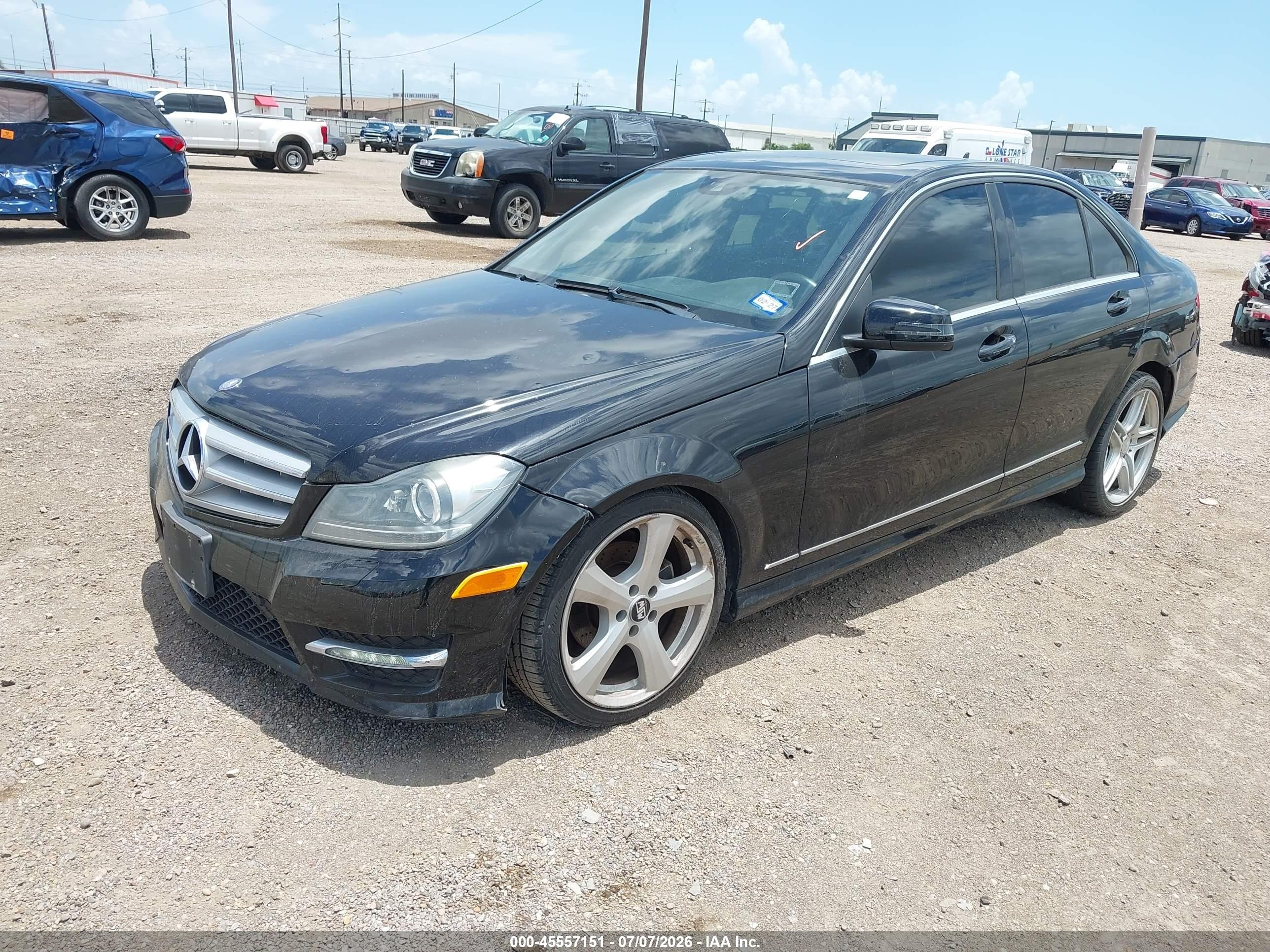 2013 Mercedes-benz C 250 Sport Черный vin: WDDGF4HB5DR264252