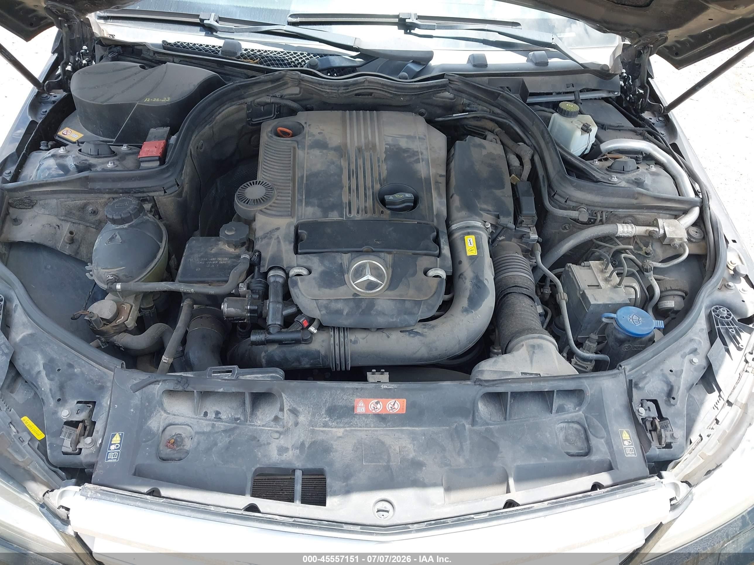 2013 Mercedes-benz C 250 Sport Черный vin: WDDGF4HB5DR264252