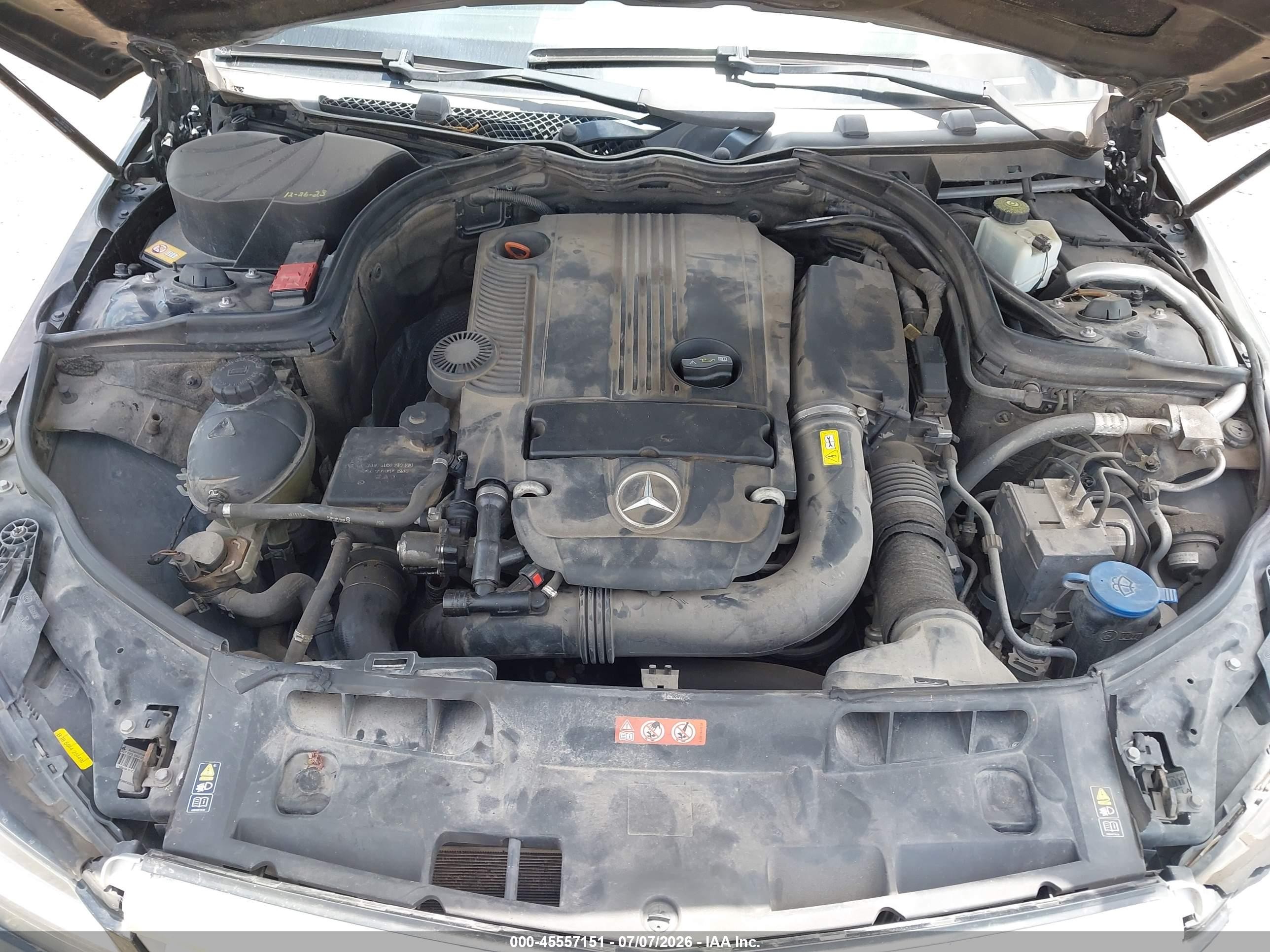 2013 Mercedes-benz C 250 Sport Черный vin: WDDGF4HB5DR264252
