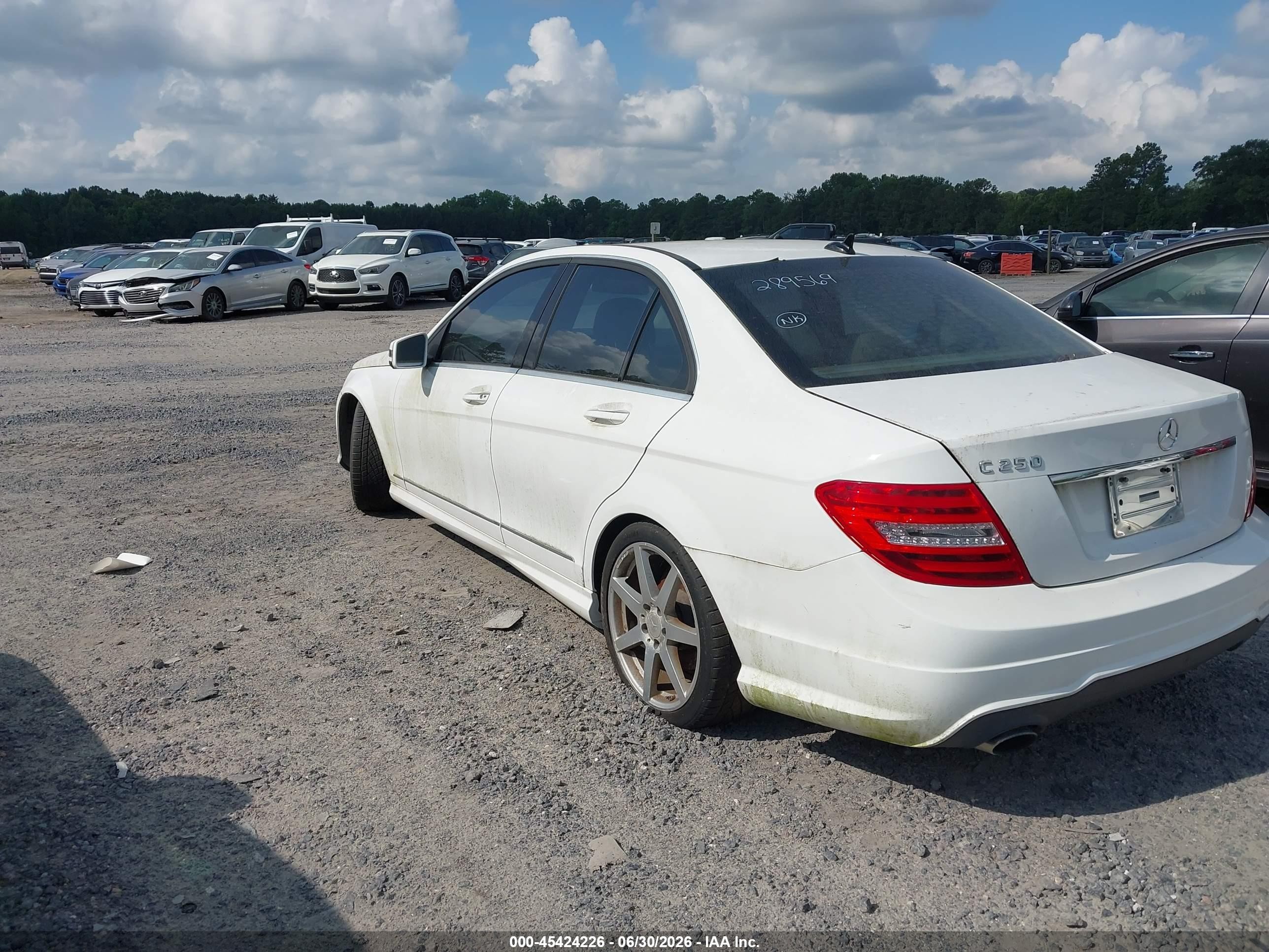 2013 Mercedes-benz C 250 Sport White vin: WDDGF4HB5DR289569