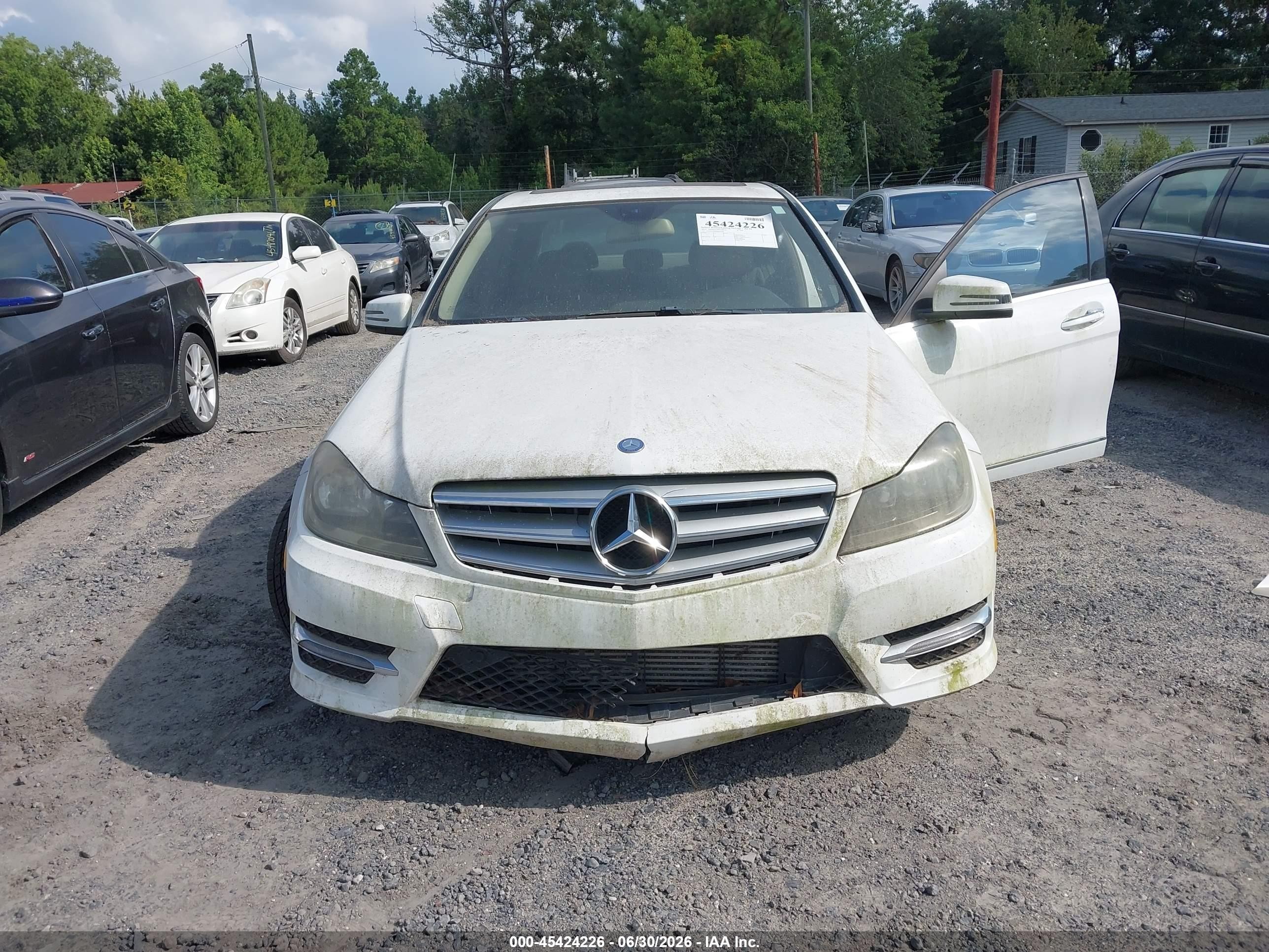 2013 Mercedes-benz C 250 Sport White vin: WDDGF4HB5DR289569