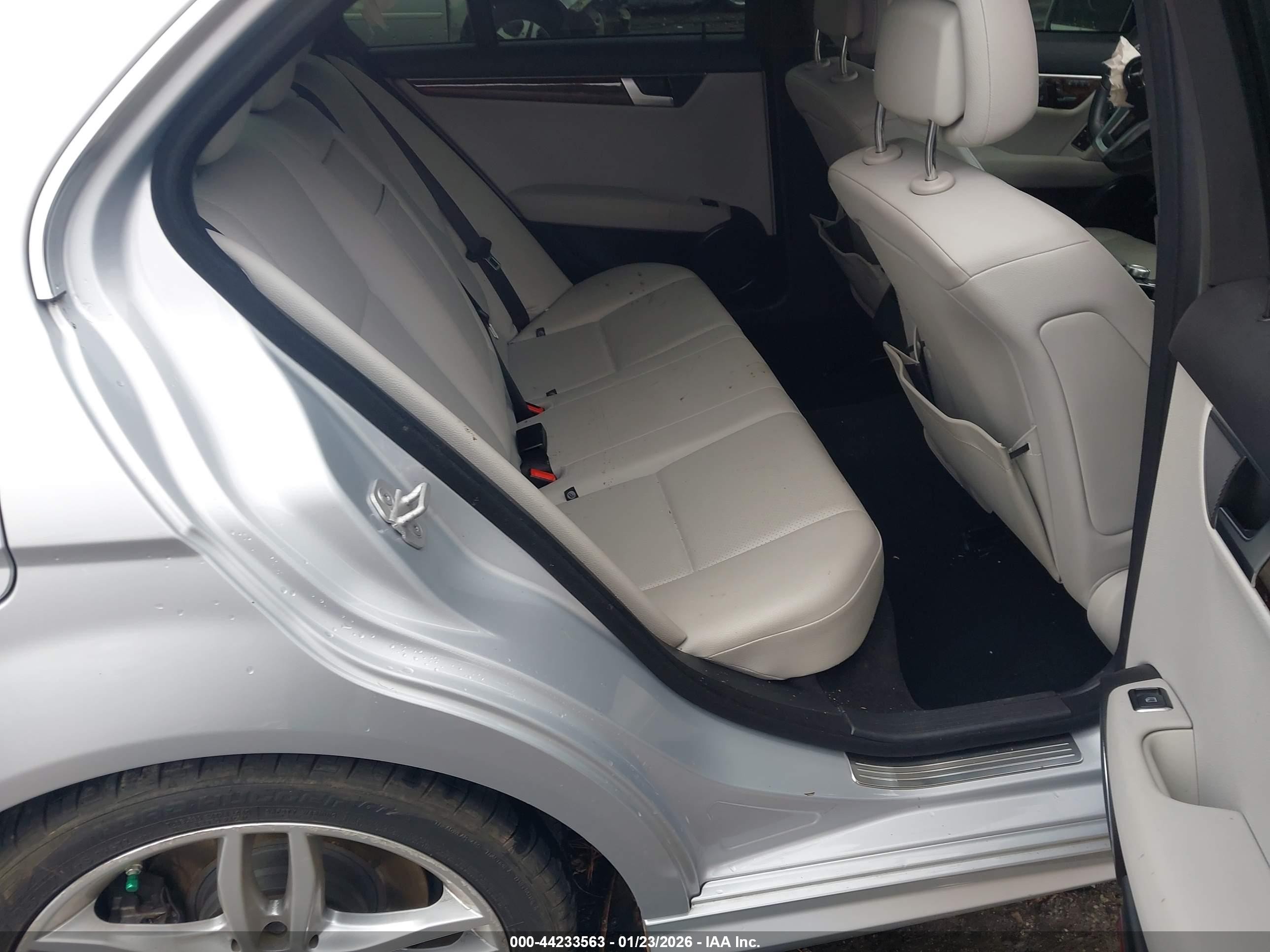 2013 Mercedes-benz C 250 Sport Silver vin: WDDGF4HB5DR296358