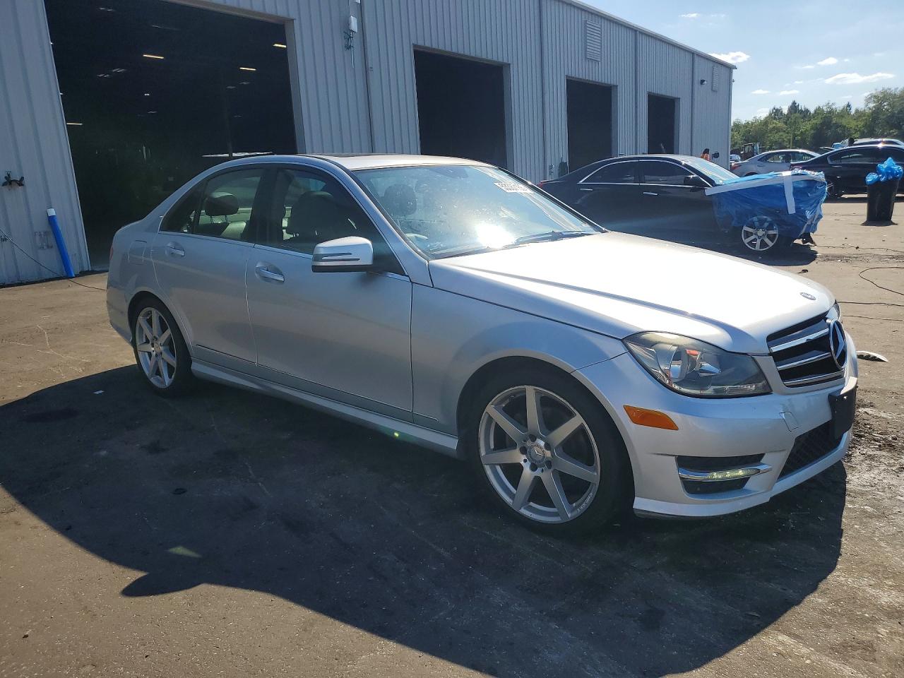 2014 Mercedes-benz C 250 Silver vin: WDDGF4HB5EA928212
