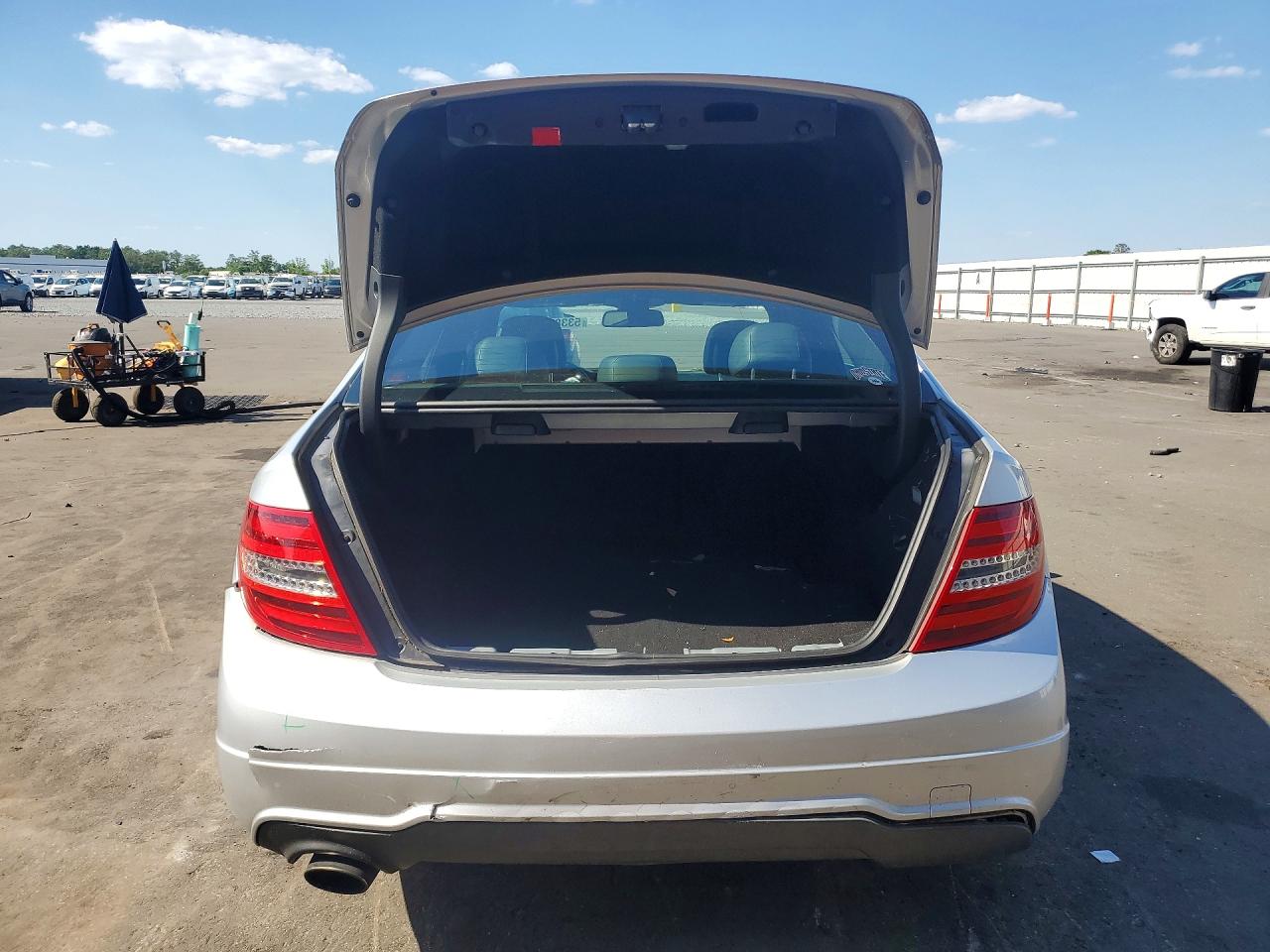 2014 Mercedes-benz C 250 Silver vin: WDDGF4HB5EA928212