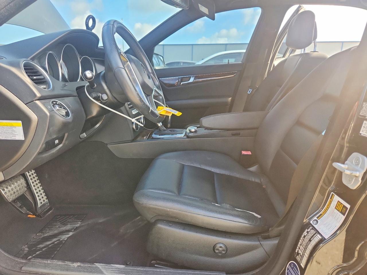 2014 Mercedes-benz C 250 Black vin: WDDGF4HB5EA952090