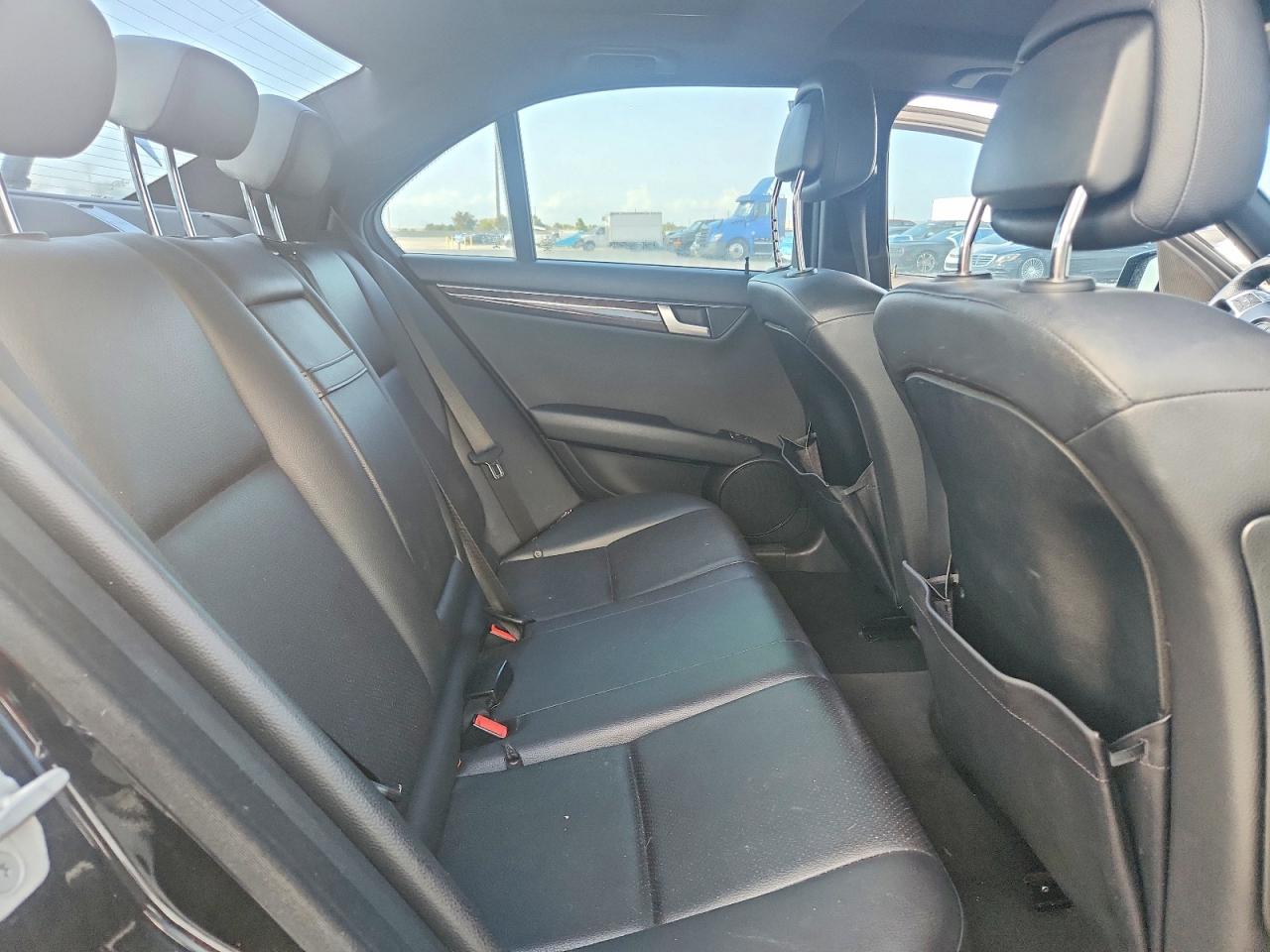 2014 Mercedes-benz C 250 Black vin: WDDGF4HB5EA952090