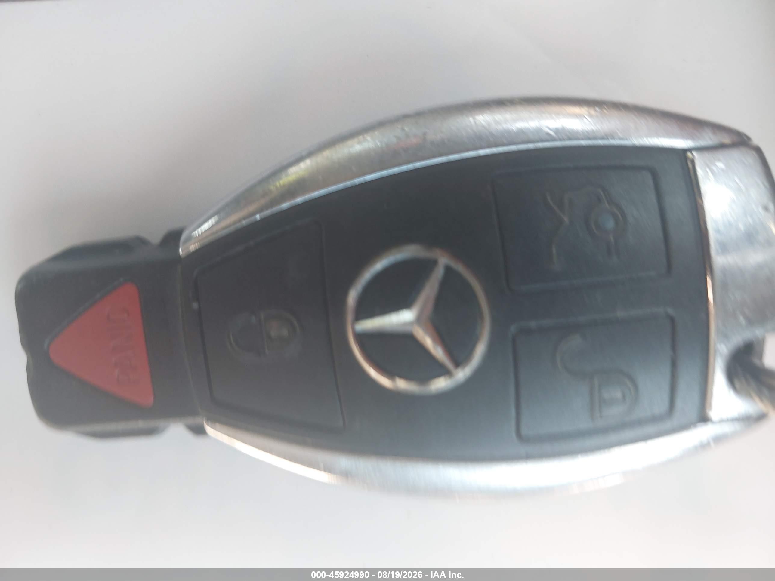 2014 Mercedes-benz C 250 Luxury/sport White vin: WDDGF4HB5EA952994